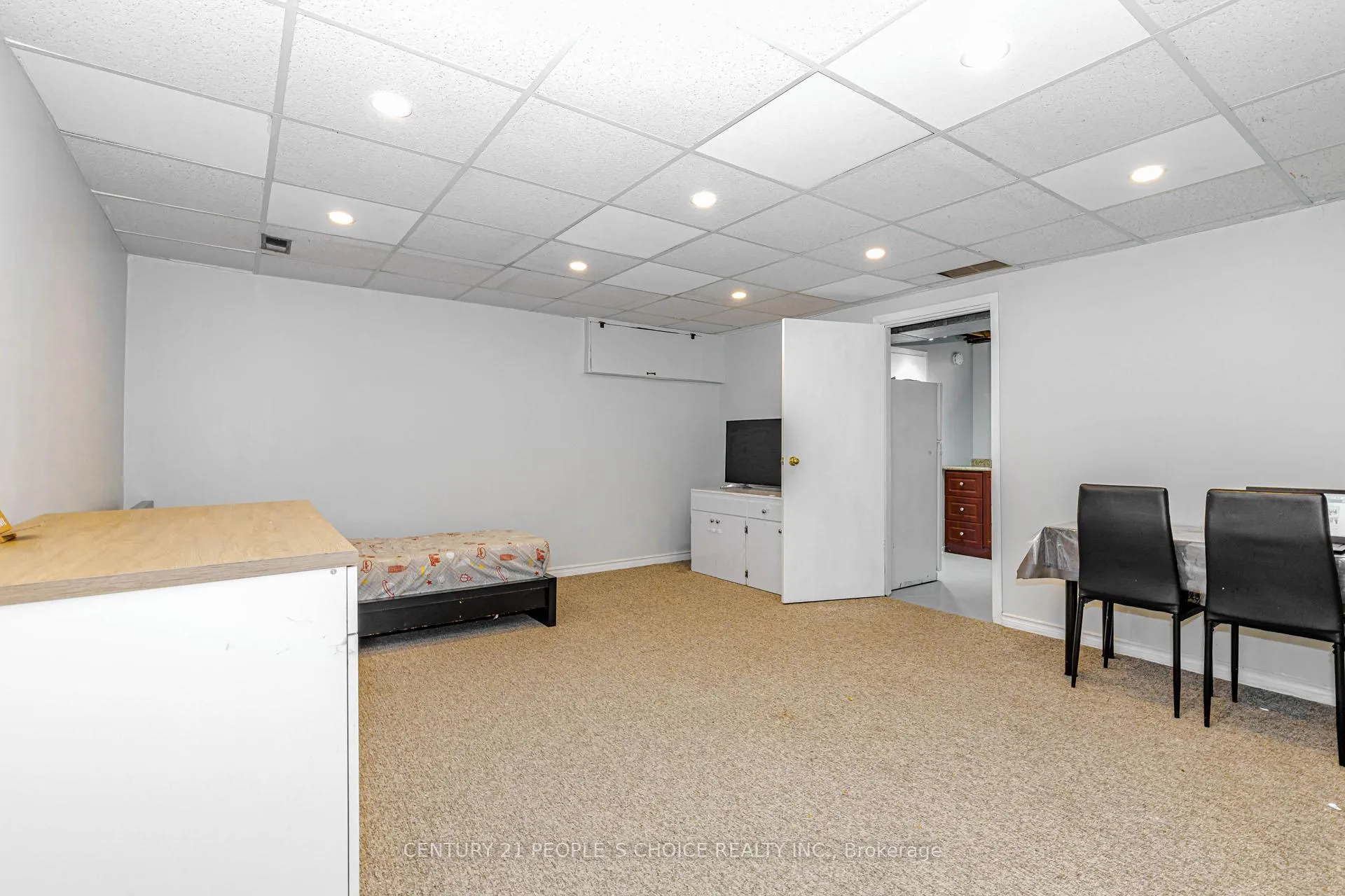 Photo 36 of 570B Glen Forrest Boulevard, Waterloo — HOMEH