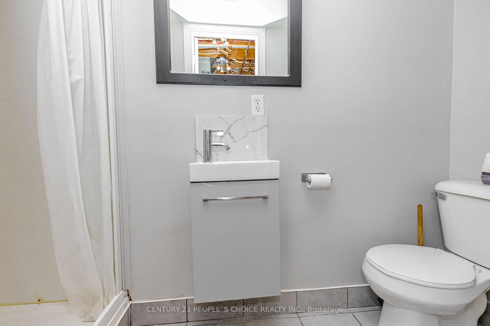 Photo 42 of 570B Glen Forrest Boulevard, Waterloo — HOMEH