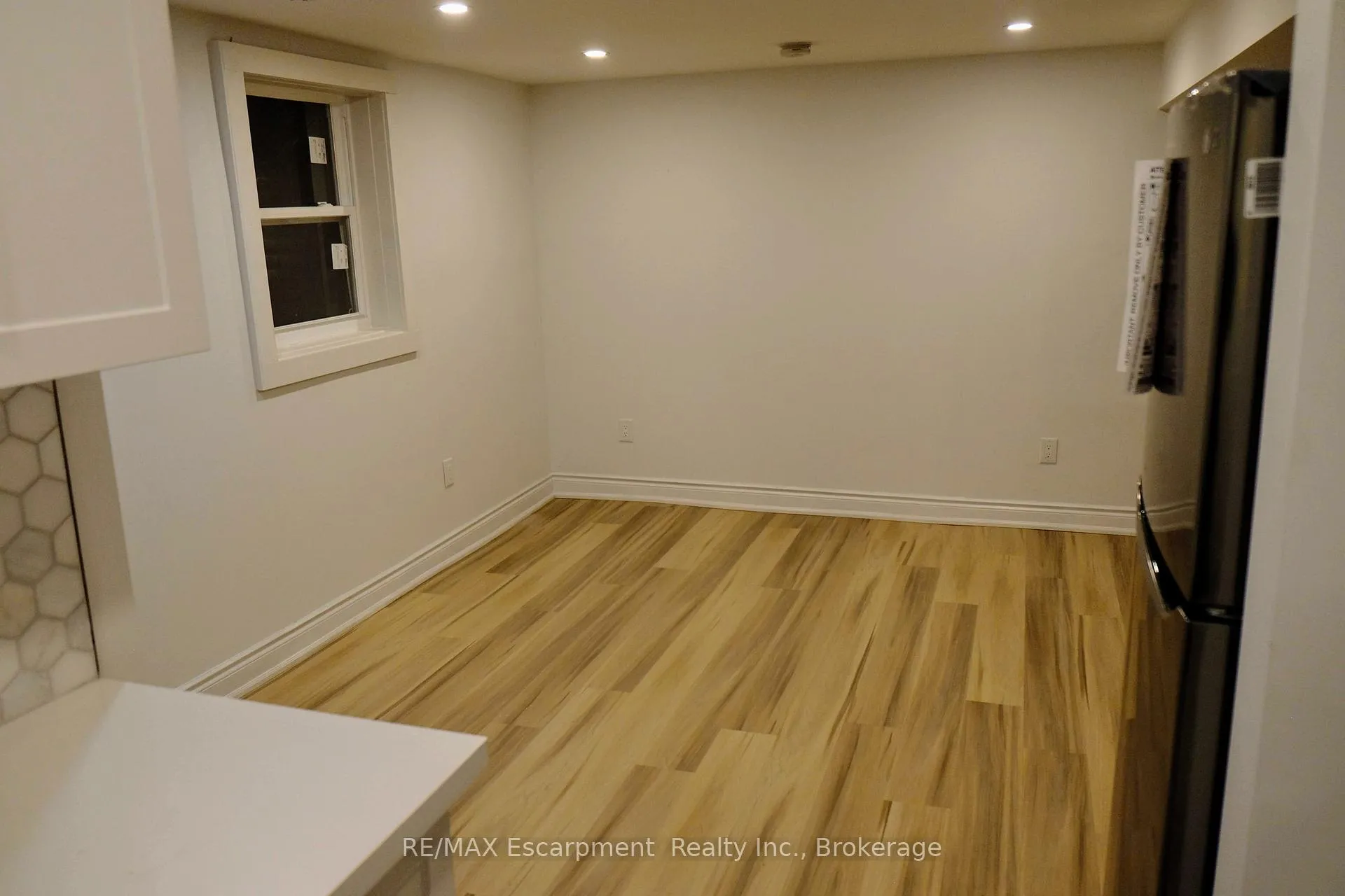 Photo 5 of Unit Lower, 118 Sackville Street, Toronto, Regent Park — HOMEH