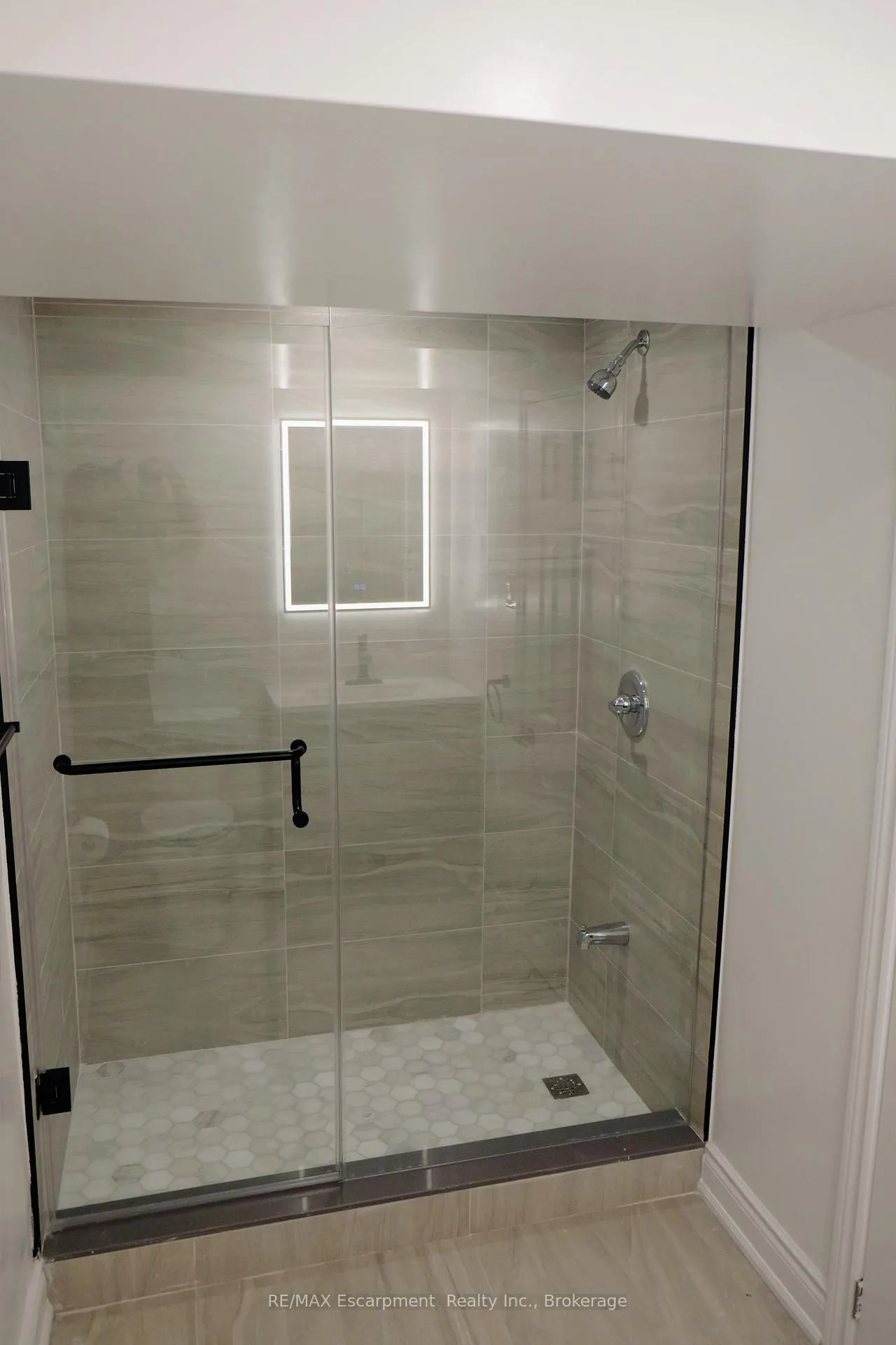 Photo 9 of Unit Lower, 118 Sackville Street, Toronto, Regent Park — HOMEH
