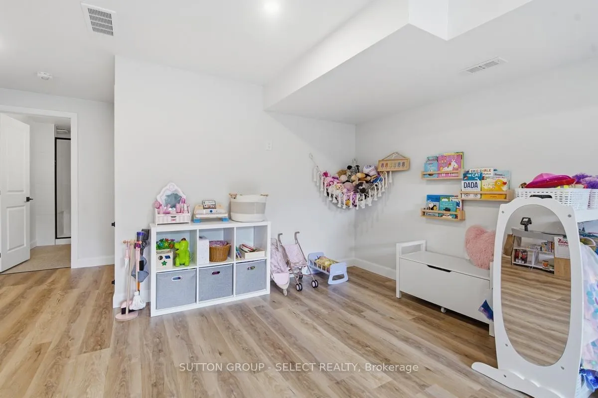 Photo 31 of Unit 49, 159 Collins Way, Strathroy-Caradoc, SE — HOMEH