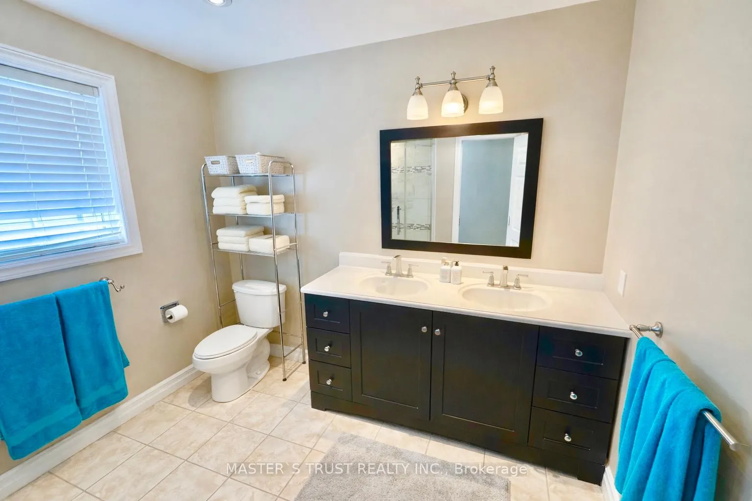 Photo 9 of 112 Krieghoff Avenue, Markham, Unionville — HOMEH