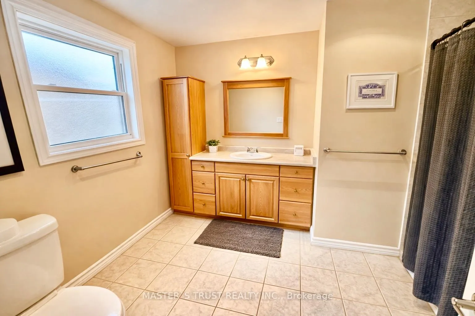 Photo 10 of 112 Krieghoff Avenue, Markham, Unionville — HOMEH