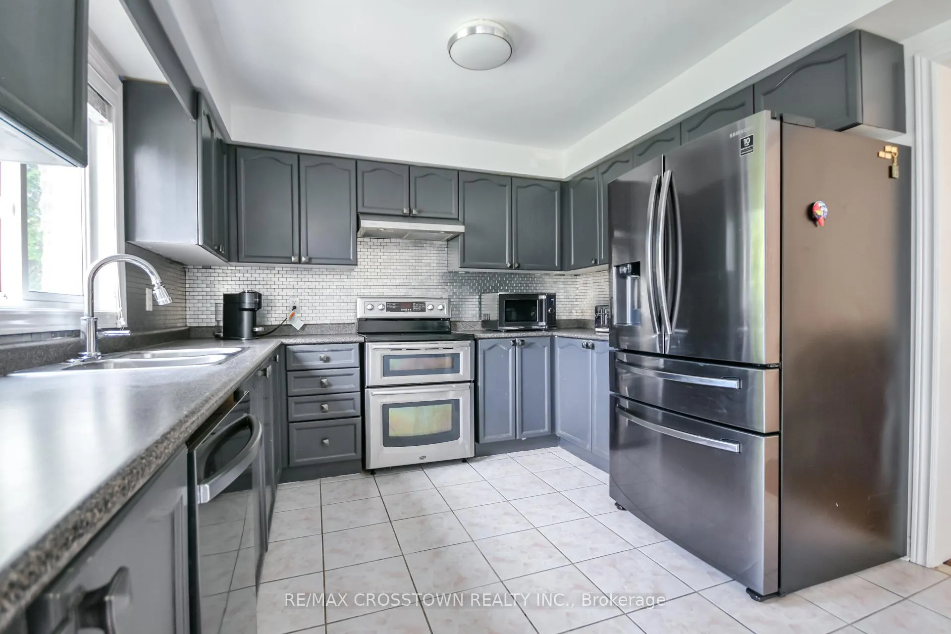 Photo 10 of 116 Esther Drive, Barrie, Painswick South — HOMEH