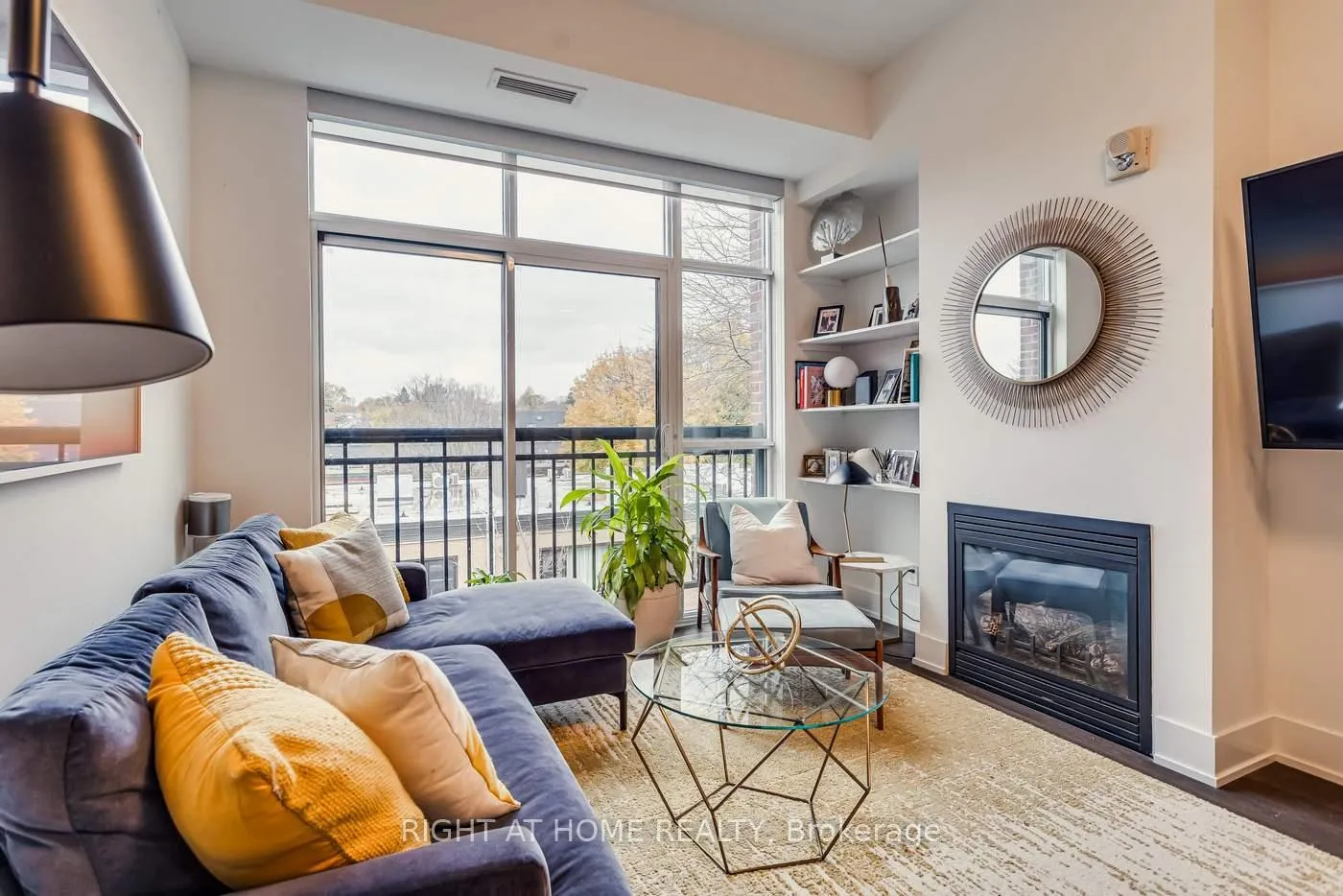 Photo 13 of Unit 409, 66 Kippendavie Avenue, Toronto, The Beaches — HOMEH