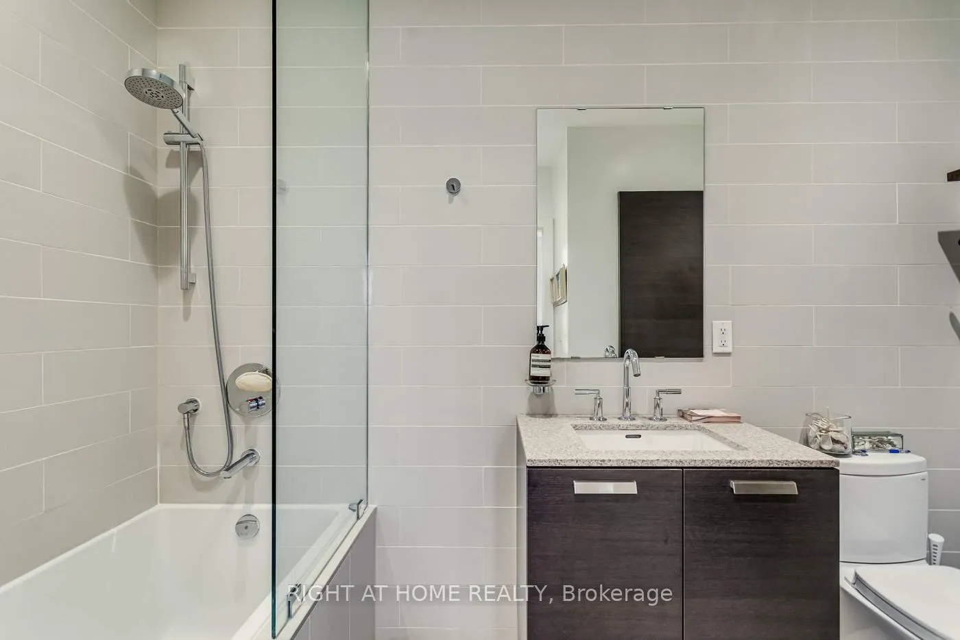 Photo 21 of Unit 409, 66 Kippendavie Avenue, Toronto, The Beaches — HOMEH