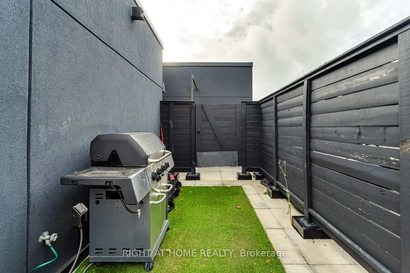 Photo 30 of Unit 409, 66 Kippendavie Avenue, Toronto, The Beaches — HOMEH