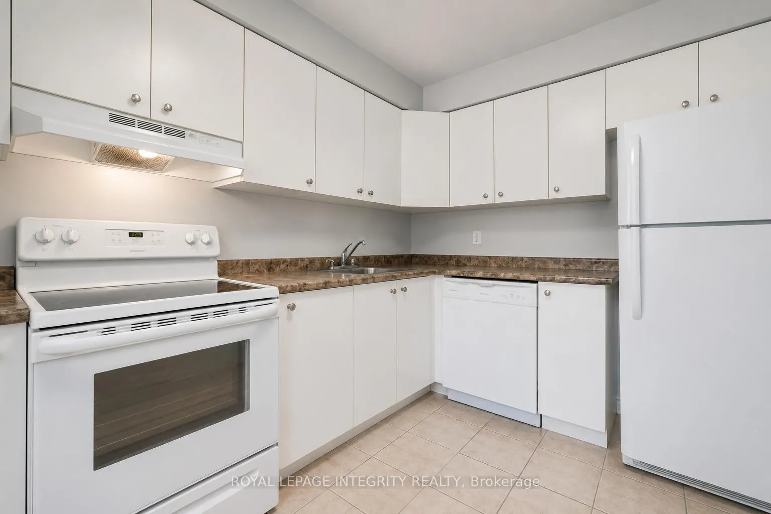 Photo 7 of Unit B, 46 Forester Crescent, Ottawa, Westcliffe Estates — HOMEH