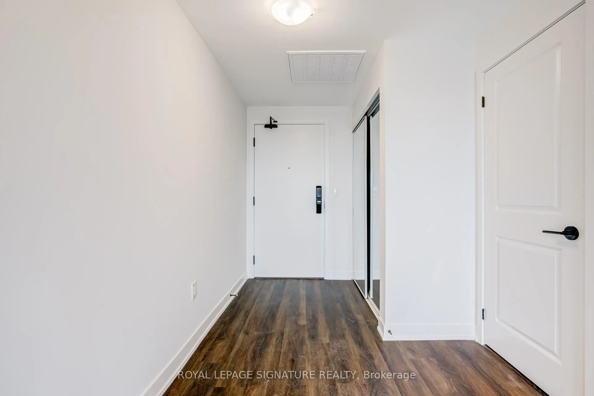 Photo 7 of Unit 811, 2075 Lakeshore Road, Burlington, Brant — HOMEH