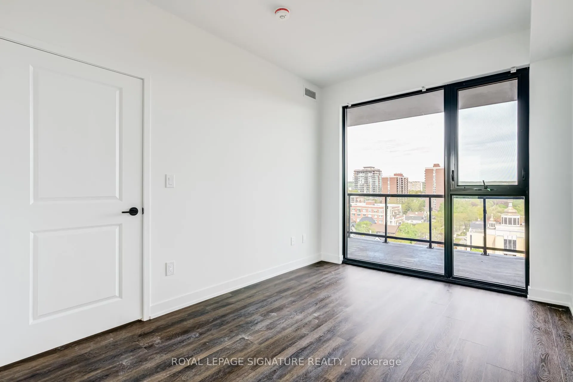 Photo 17 of Unit 811, 2075 Lakeshore Road, Burlington, Brant — HOMEH