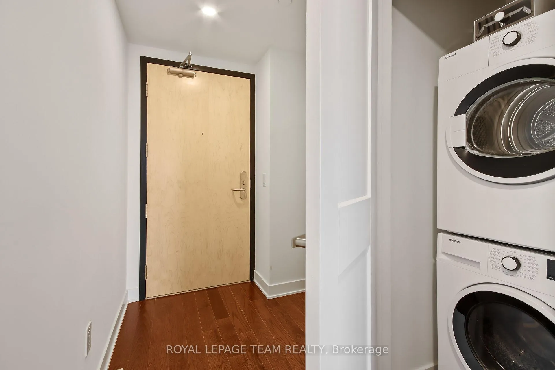 Photo 5 of Unit 2402, 340 Queen Street, Ottawa, Ottawa Centre — HOMEH