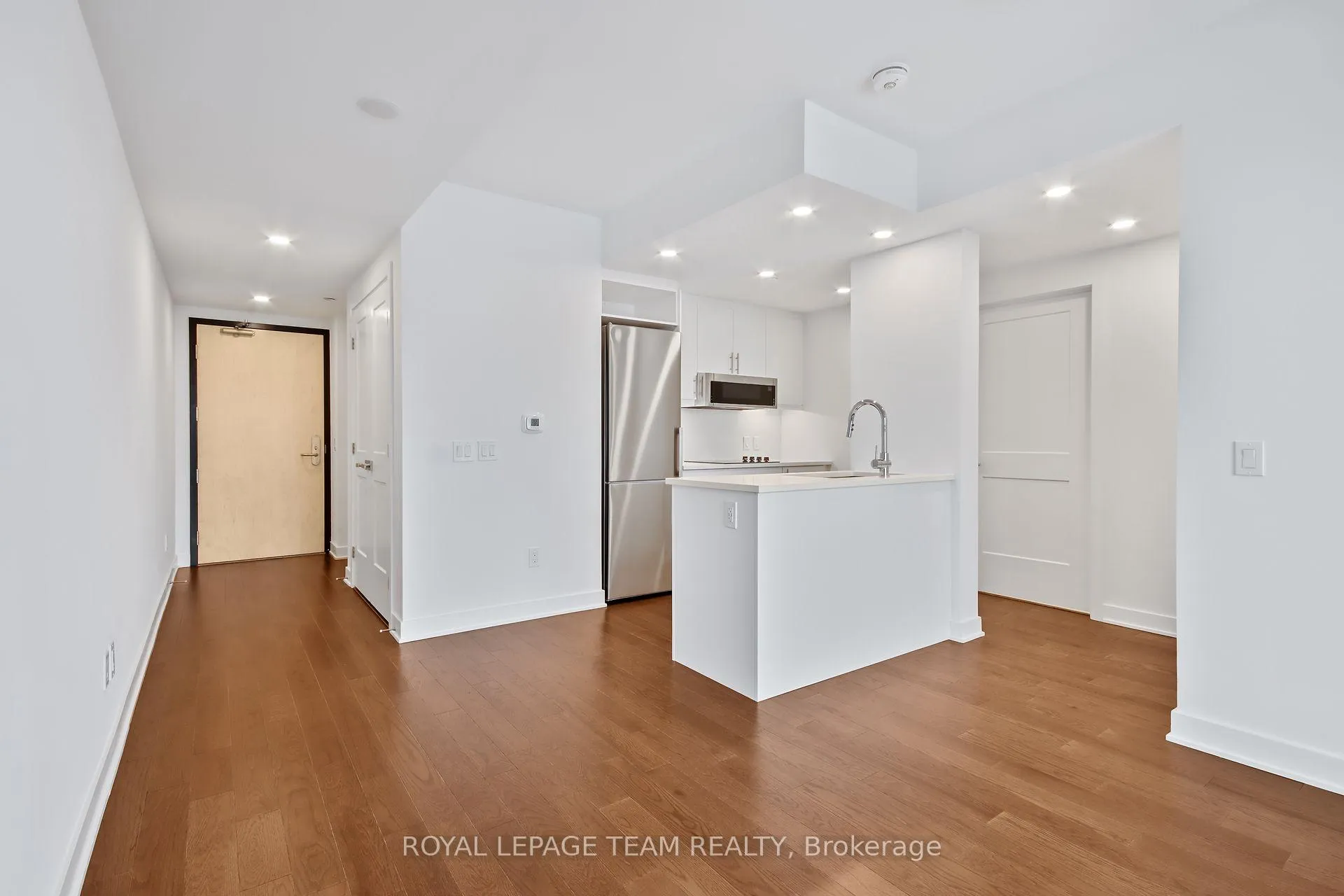 Photo 6 of Unit 2402, 340 Queen Street, Ottawa, Ottawa Centre — HOMEH