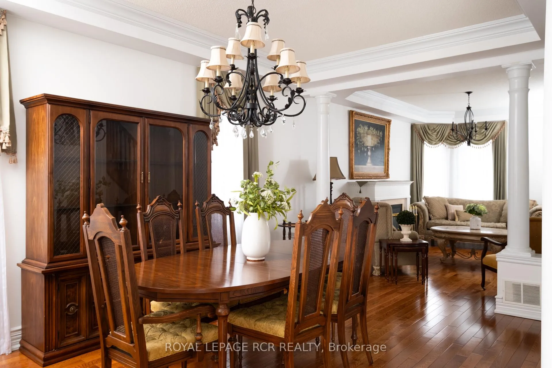 Photo 7 of 32 Dokkum Crescent, Brampton, Snelgrove — HOMEH