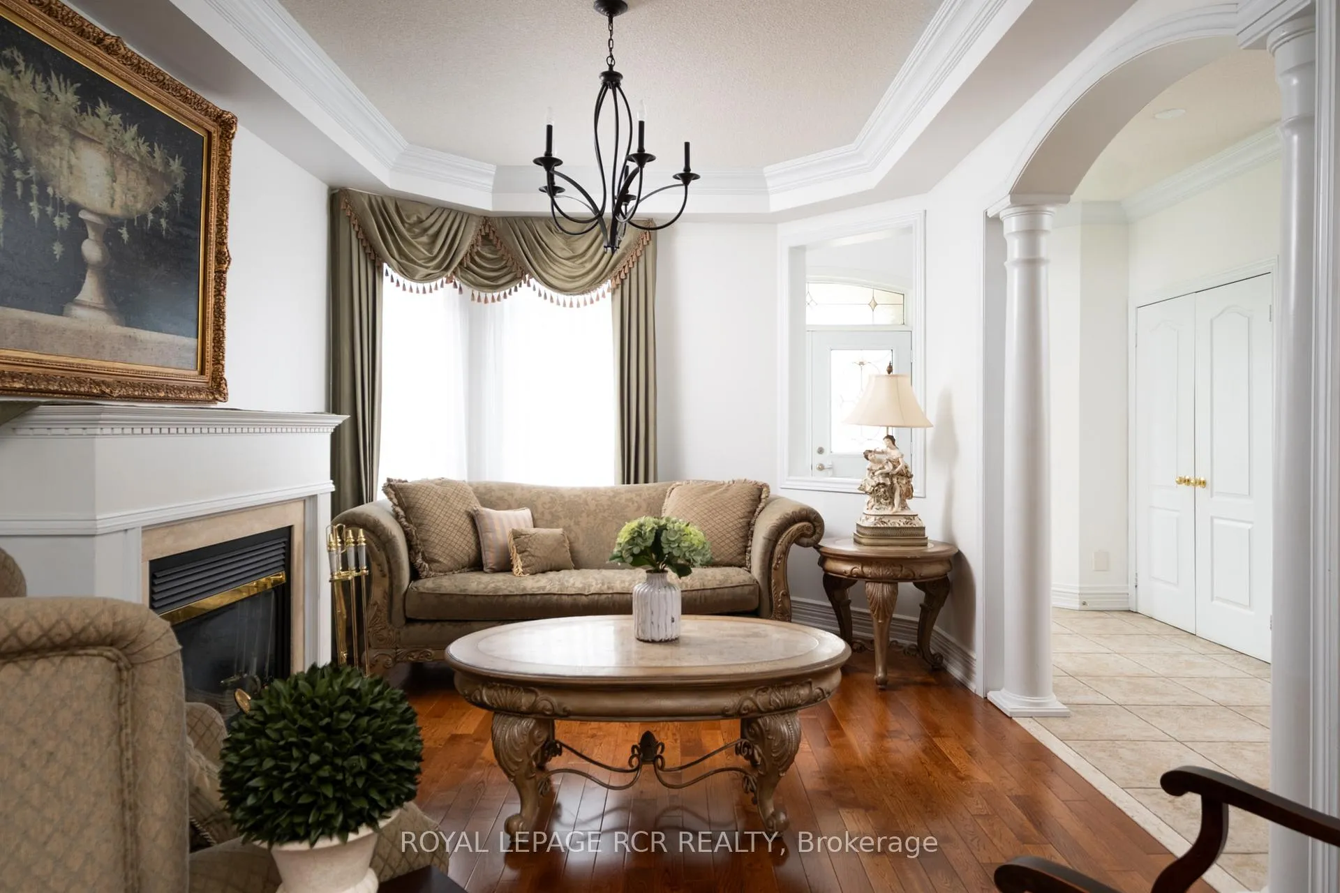 Photo 8 of 32 Dokkum Crescent, Brampton, Snelgrove — HOMEH
