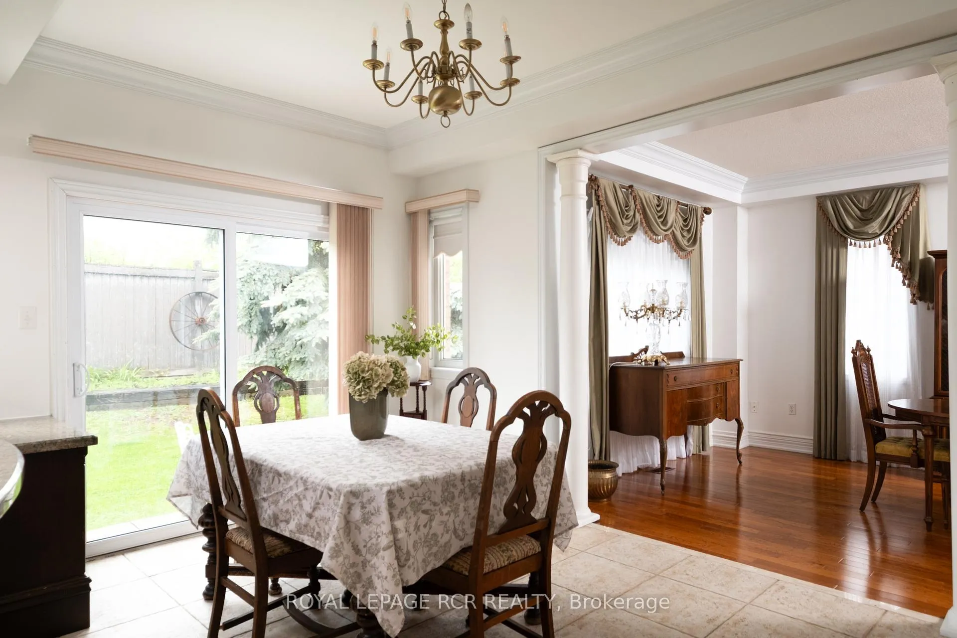 Photo 13 of 32 Dokkum Crescent, Brampton, Snelgrove — HOMEH