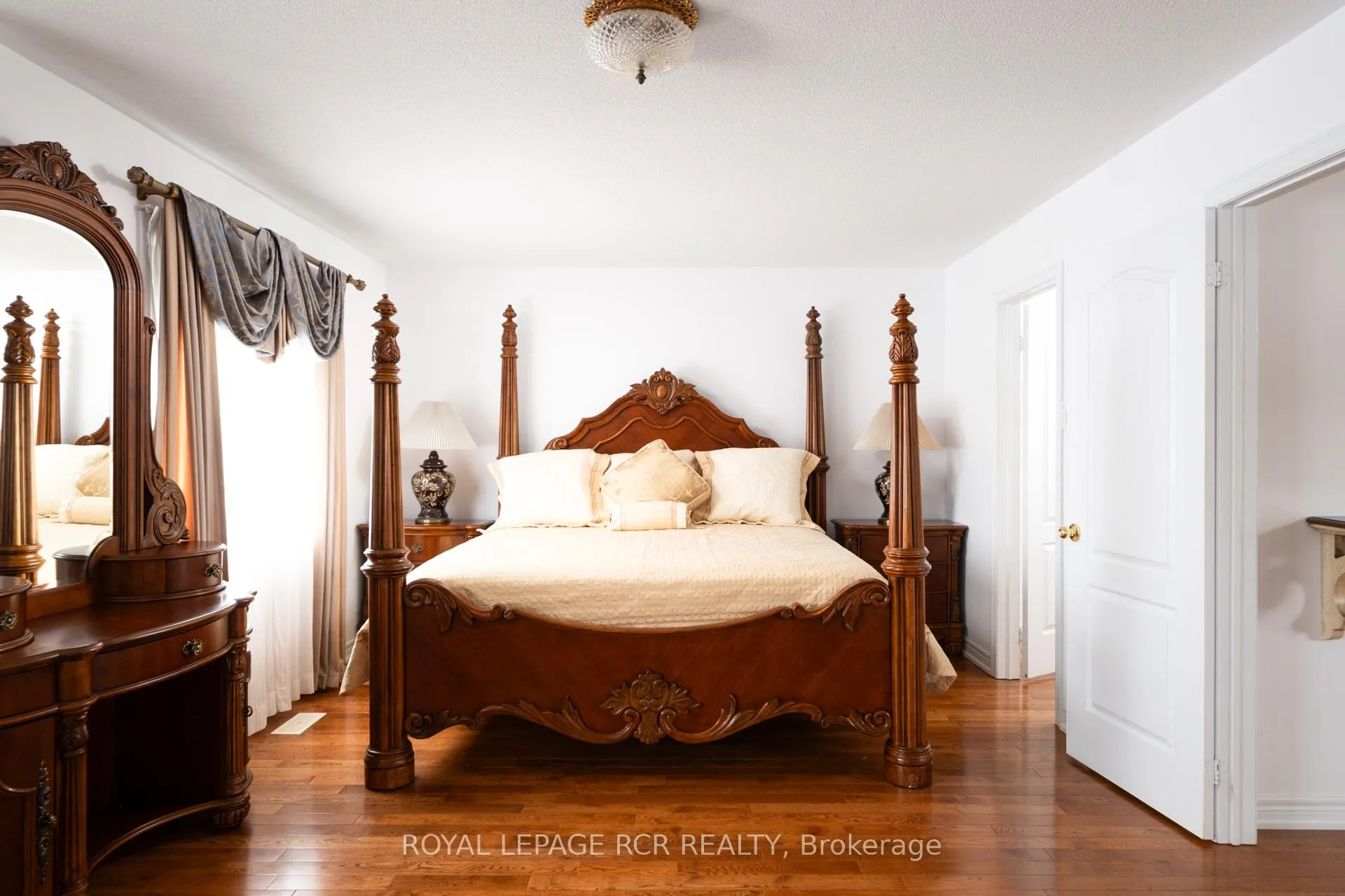 Photo 23 of 32 Dokkum Crescent, Brampton, Snelgrove — HOMEH