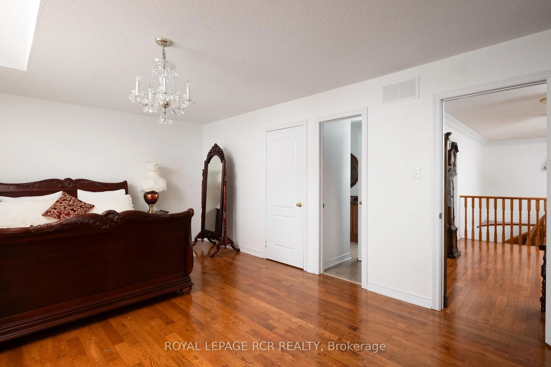 Photo 30 of 32 Dokkum Crescent, Brampton, Snelgrove — HOMEH