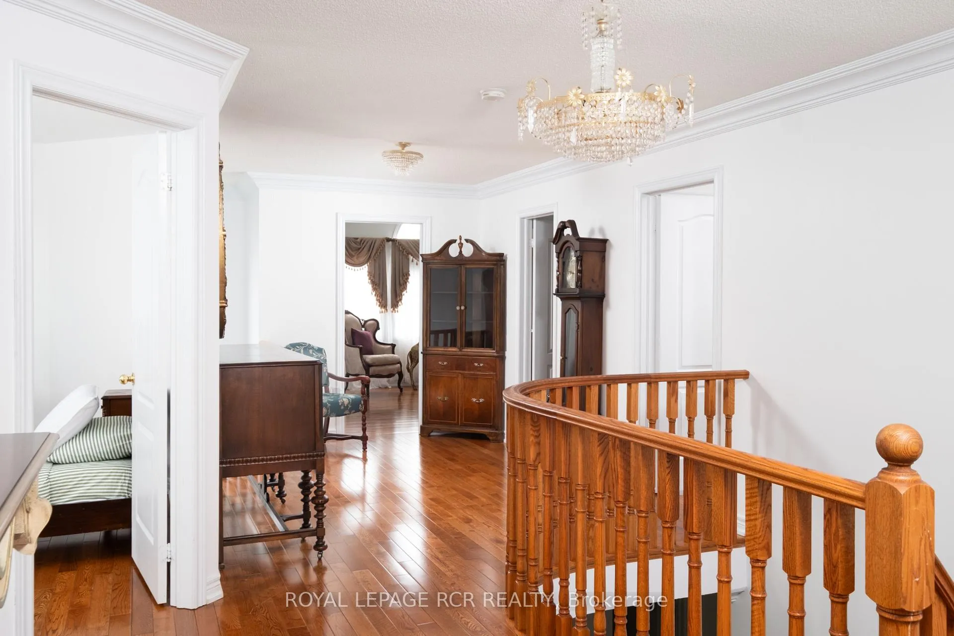 Photo 35 of 32 Dokkum Crescent, Brampton, Snelgrove — HOMEH
