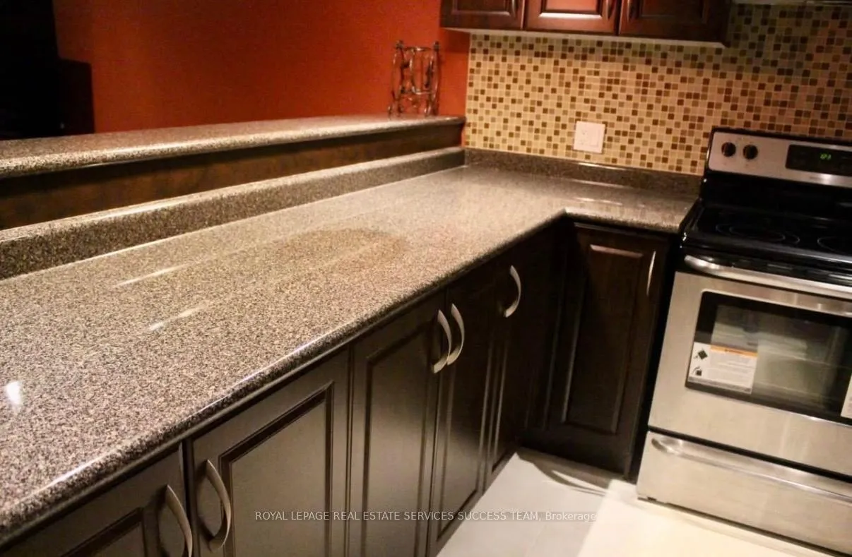 Photo 4 of 19 Lyndbrook (Basement) Crescent, Brampton, Bram East — HOMEH