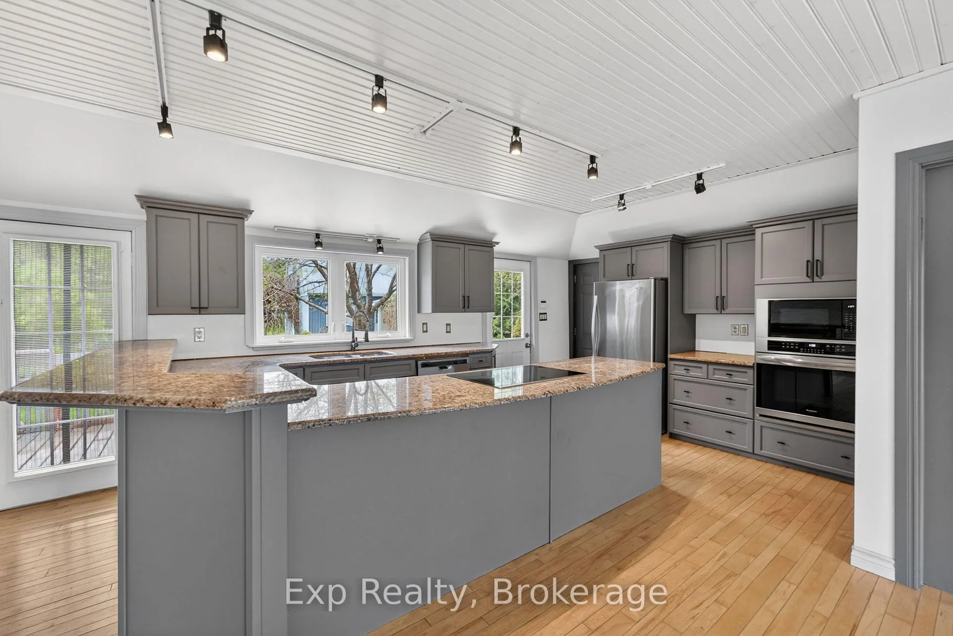 Photo 7 of 1207 Shannon Road, Prince Edward County, Hallowell Ward — HOMEH