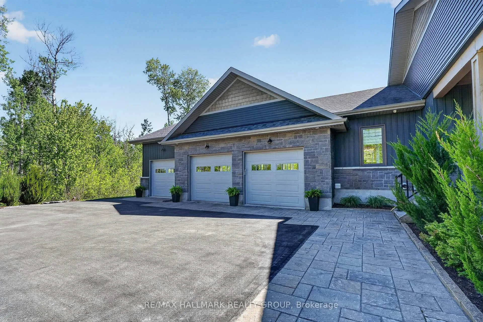 Photo 3 of 750 Jordan Street, Beckwith, Beckwith Twp — HOMEH