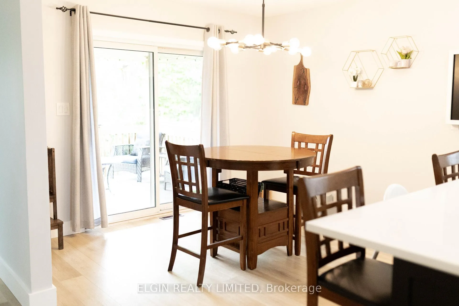 Photo 7 of 629 HIghview Drive, St. Thomas — HOMEH