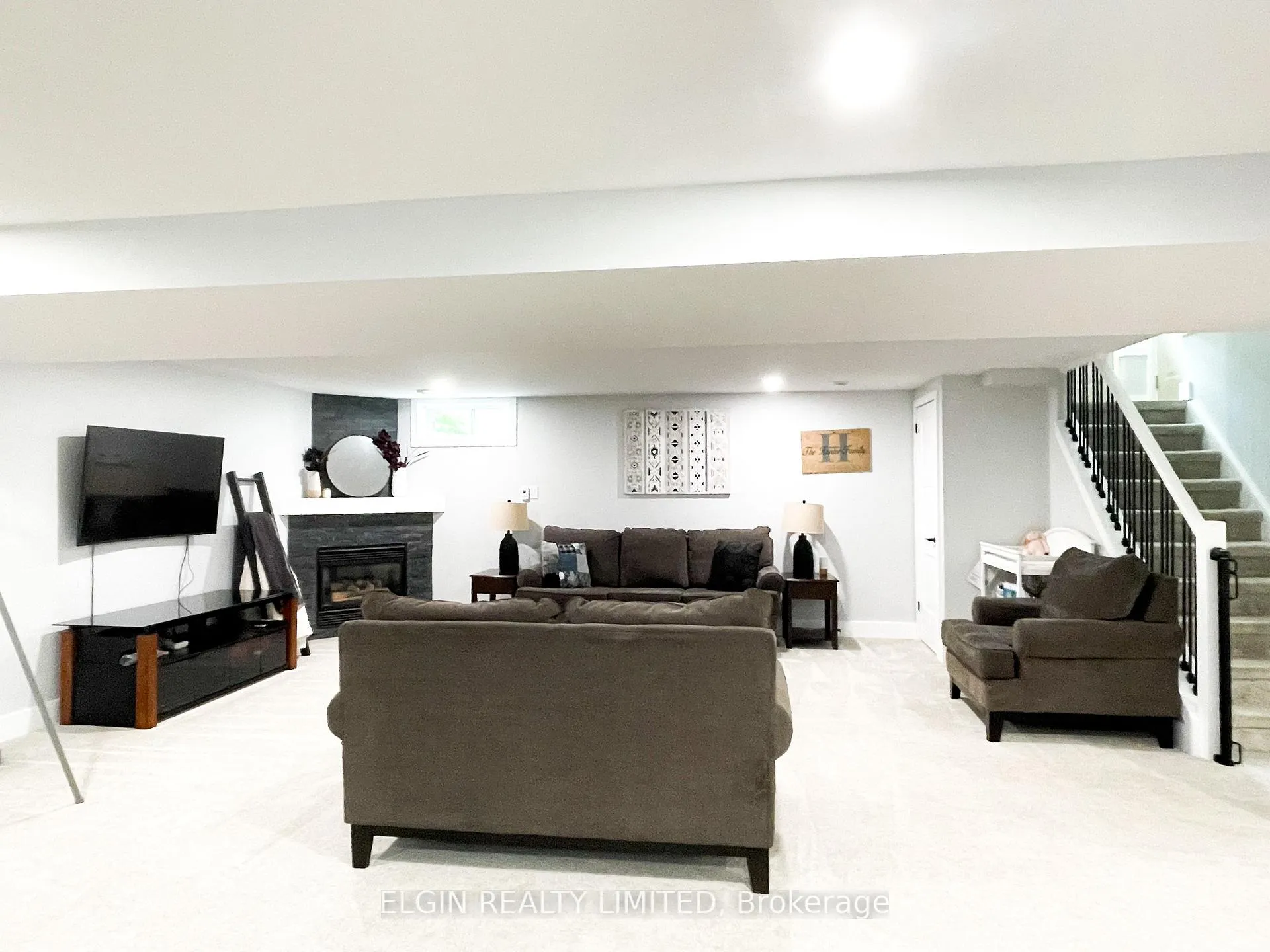Photo 13 of 629 HIghview Drive, St. Thomas — HOMEH