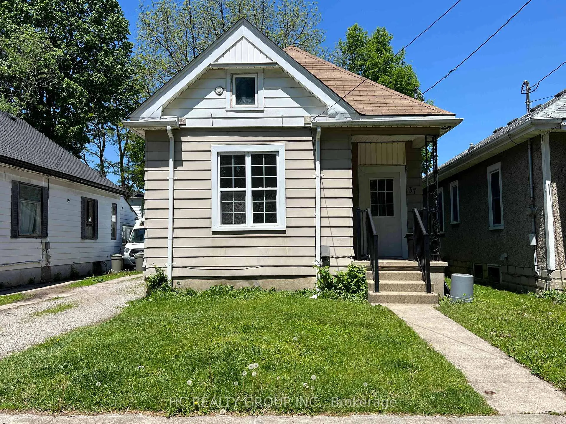 Front of 37 Empress Avenue