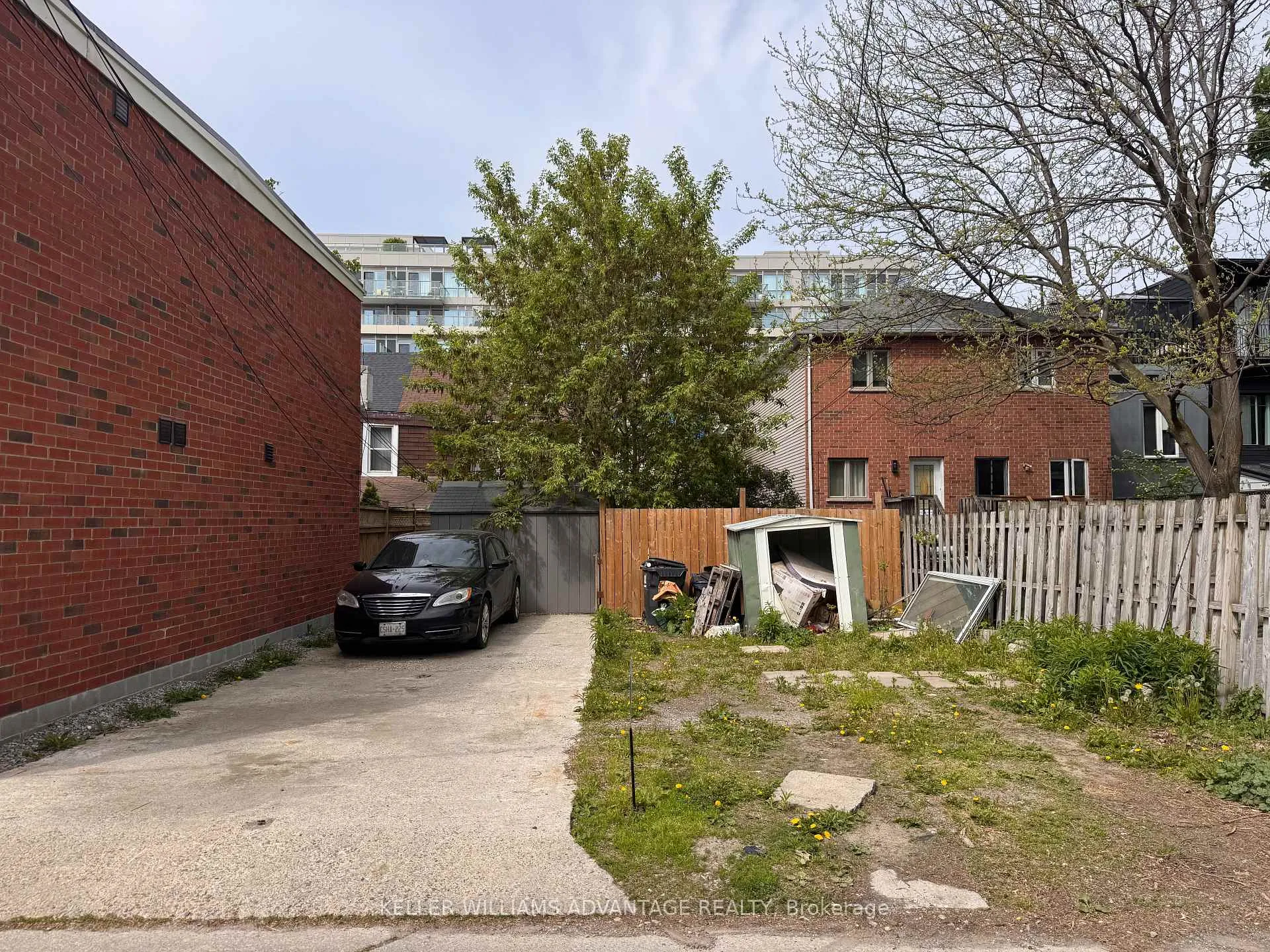 Photo 10 of 163 Logan Avenue, Toronto, South Riverdale — HOMEH