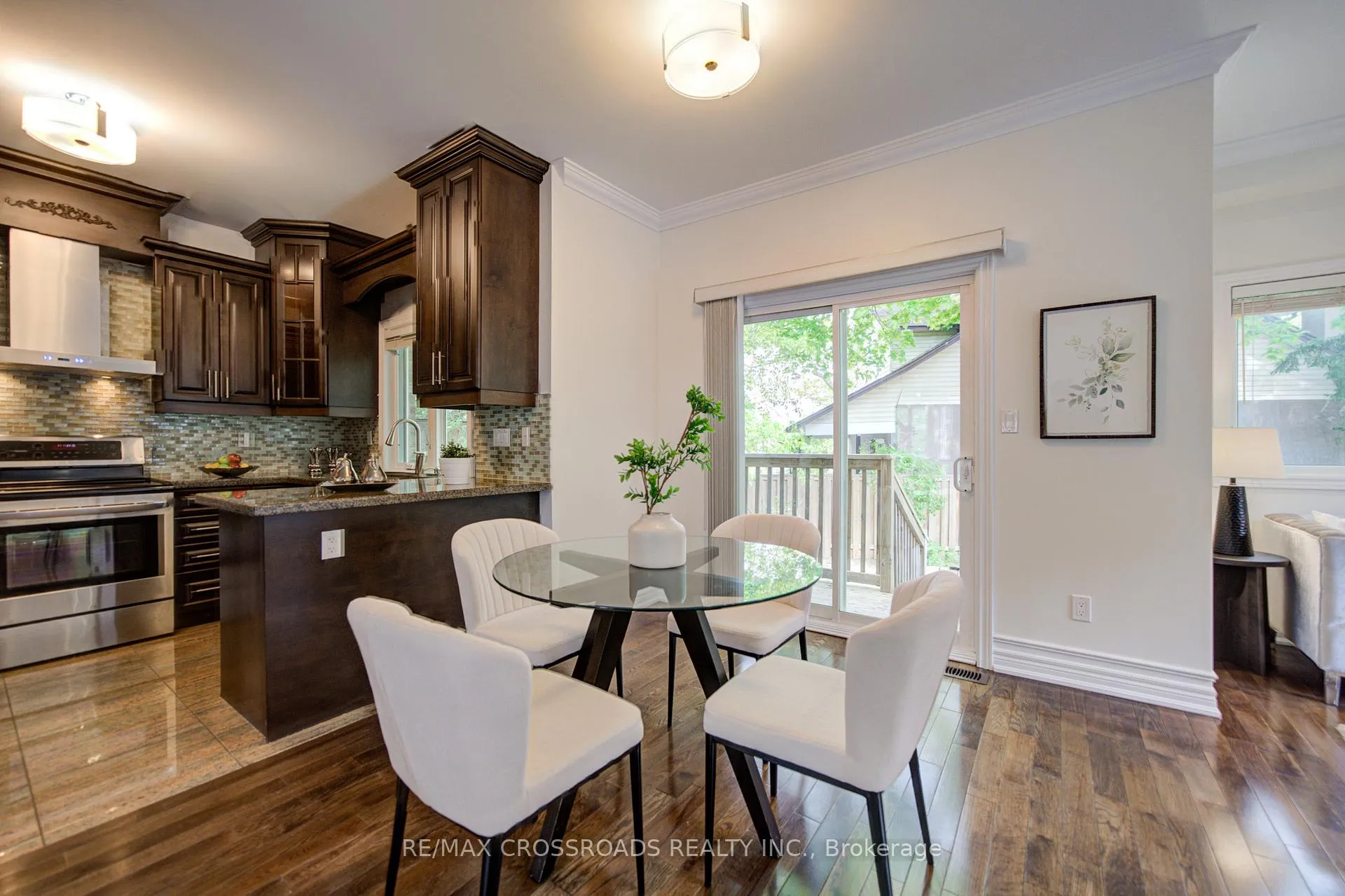 Photo 12 of 24 Lynn Road, Scarborough, Birchcliffe-Cliffside — HOMEH
