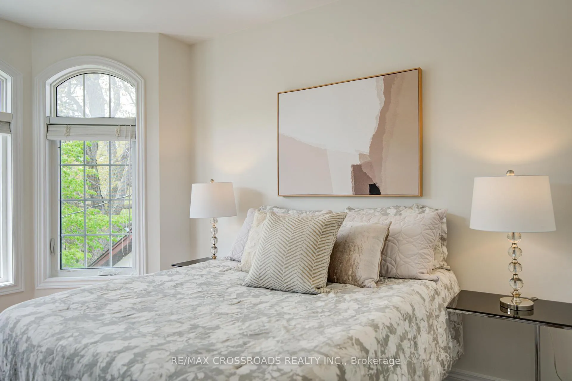 Photo 20 of 24 Lynn Road, Scarborough, Birchcliffe-Cliffside — HOMEH
