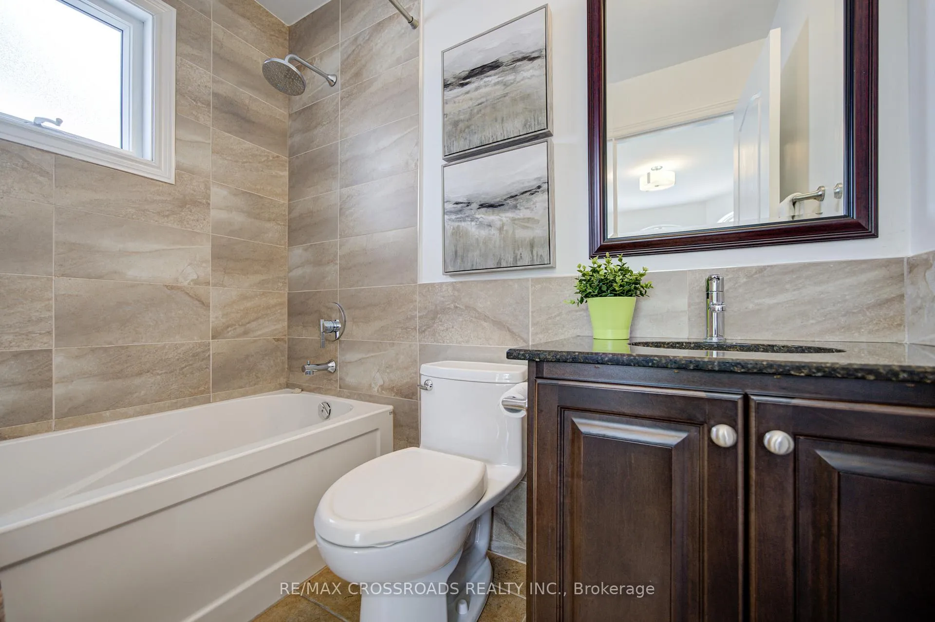 Photo 22 of 24 Lynn Road, Scarborough, Birchcliffe-Cliffside — HOMEH