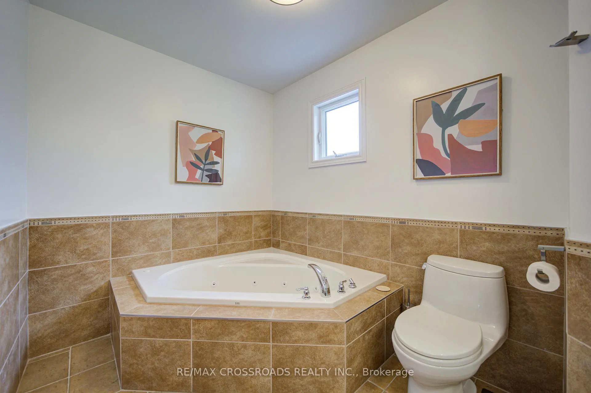 Photo 28 of 24 Lynn Road, Scarborough, Birchcliffe-Cliffside — HOMEH