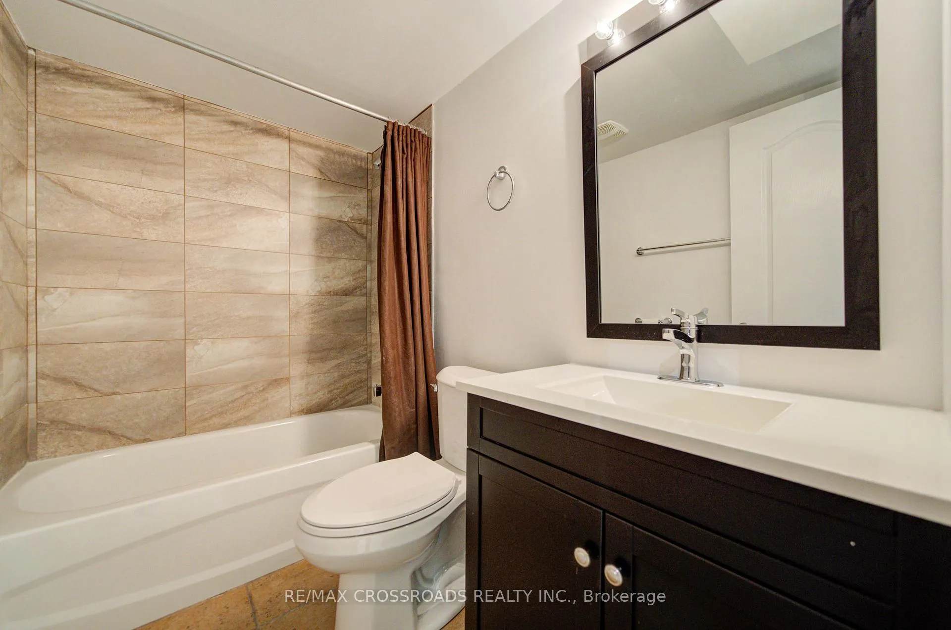 Photo 38 of 24 Lynn Road, Scarborough, Birchcliffe-Cliffside — HOMEH