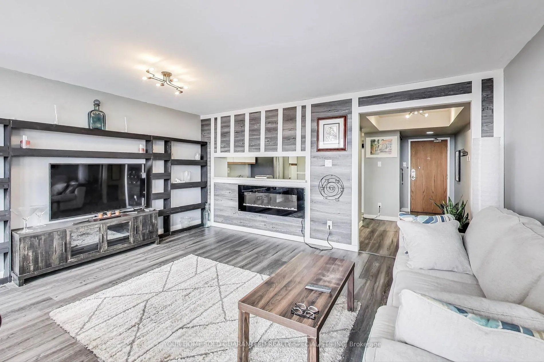 Photo 2 of Unit 805, 320 Mill Street, Brampton, Brampton South — HOMEH