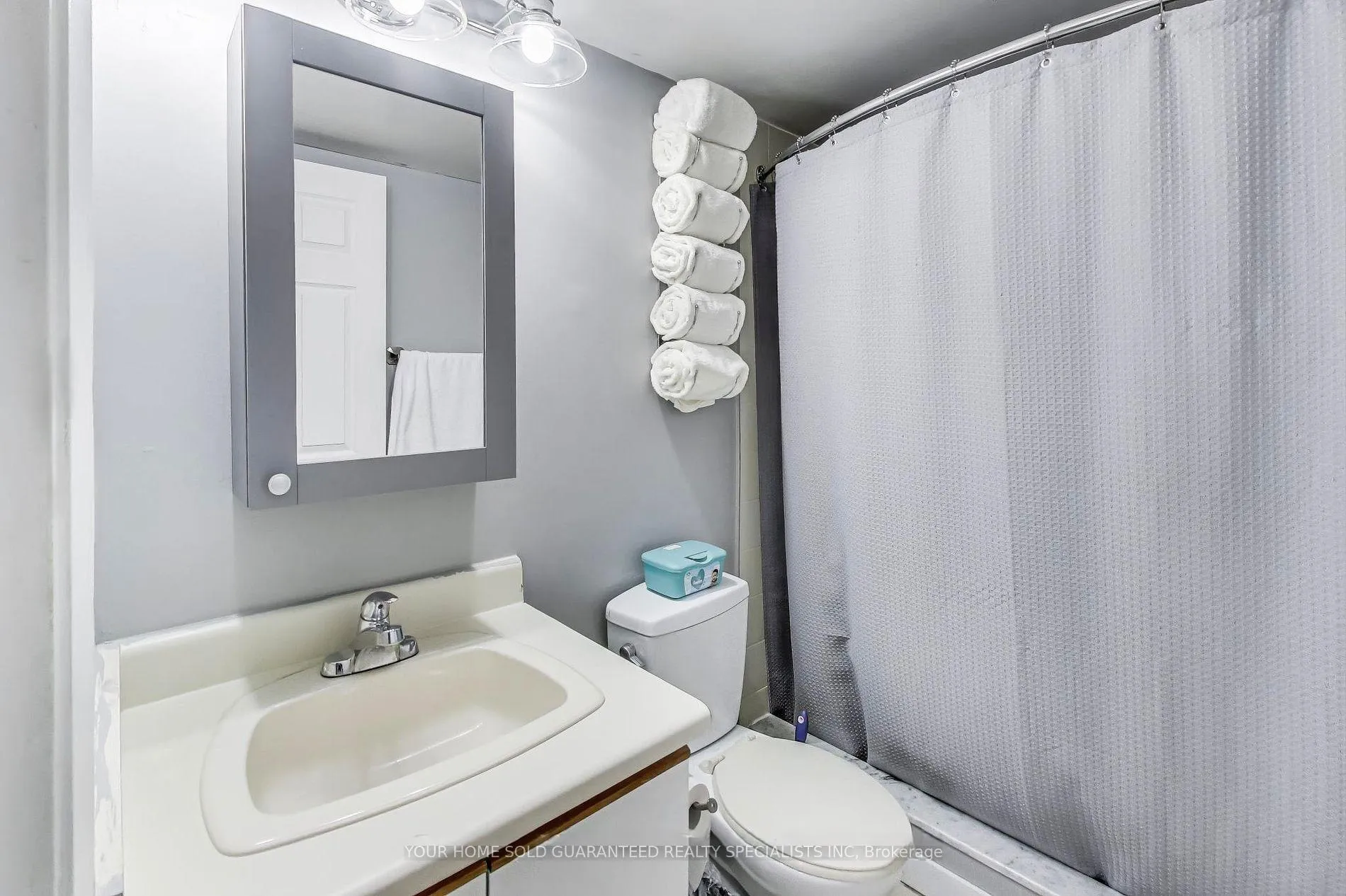 Photo 10 of Unit 805, 320 Mill Street, Brampton, Brampton South — HOMEH