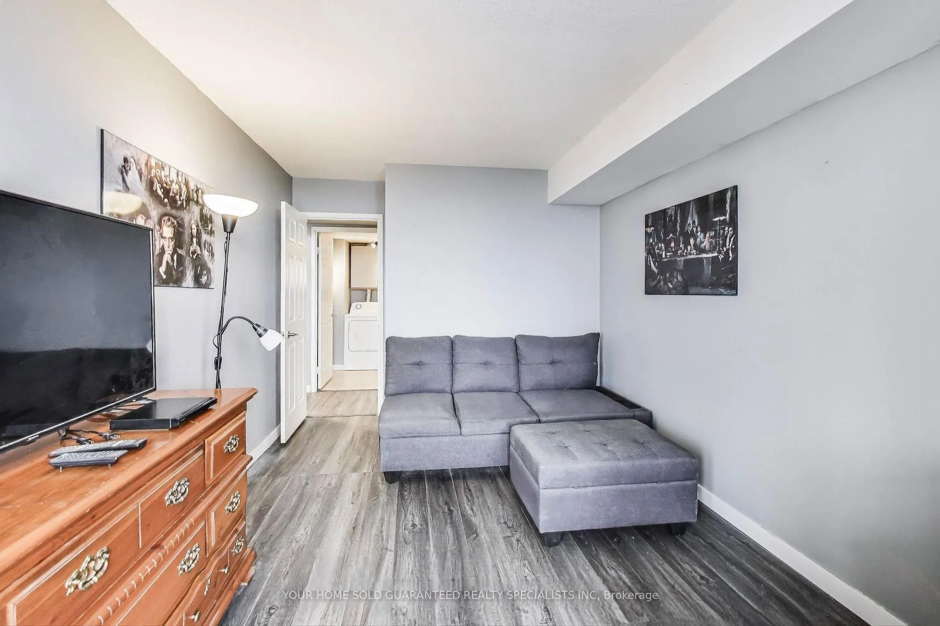 Photo 11 of Unit 805, 320 Mill Street, Brampton, Brampton South — HOMEH