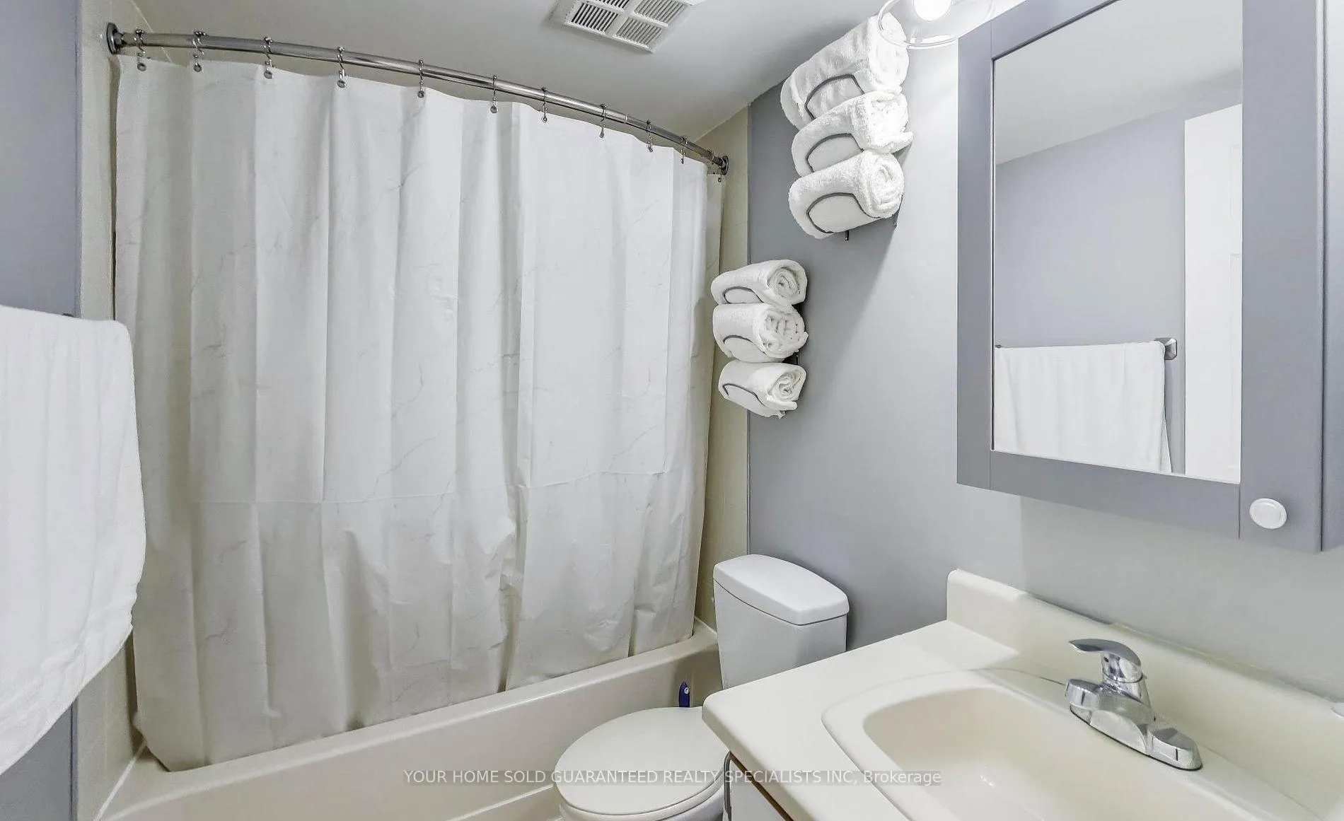 Photo 13 of Unit 805, 320 Mill Street, Brampton, Brampton South — HOMEH