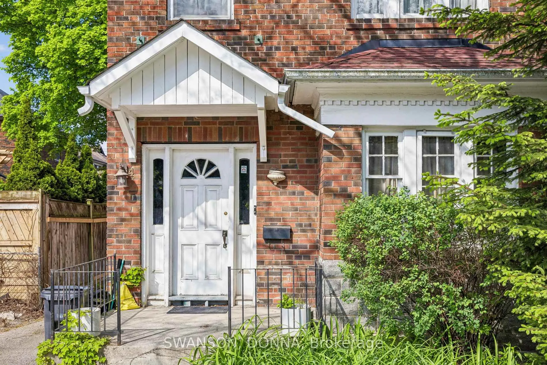 Photo 1 of 4 Preston Place, Toronto, Lawrence Park North — HOMEH