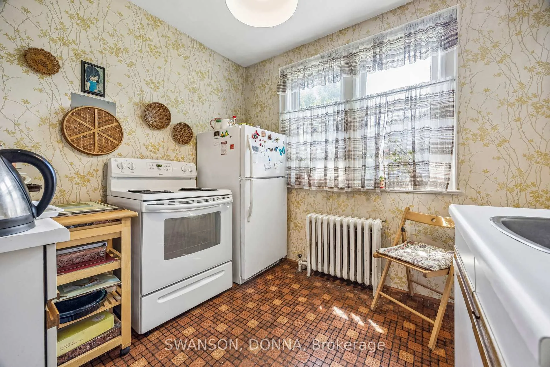 Photo 8 of 4 Preston Place, Toronto, Lawrence Park North — HOMEH