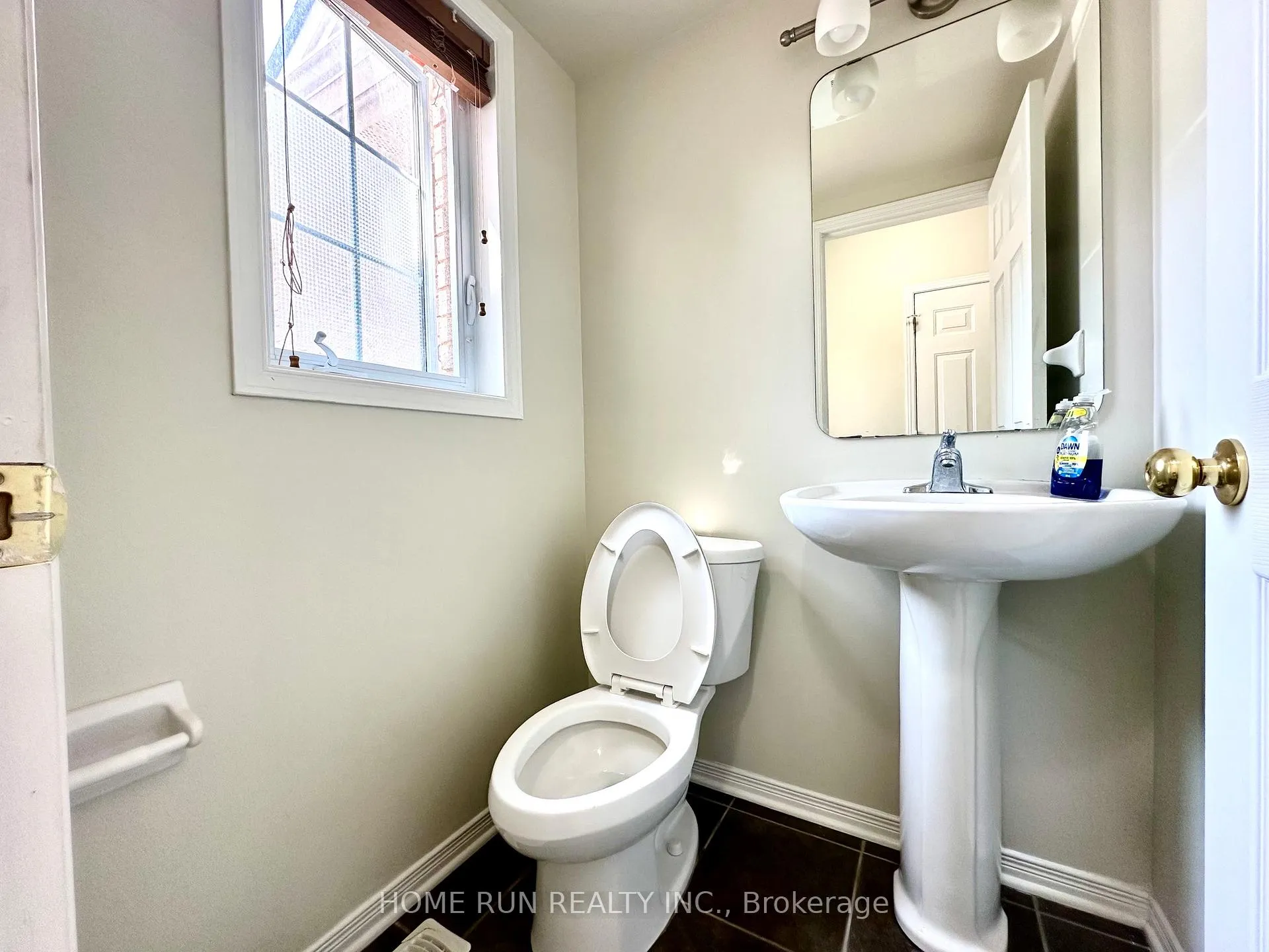 Photo 4 of 135 Kinross Private, Ottawa, Kanata - Morgan's Grant/South March — HOMEH