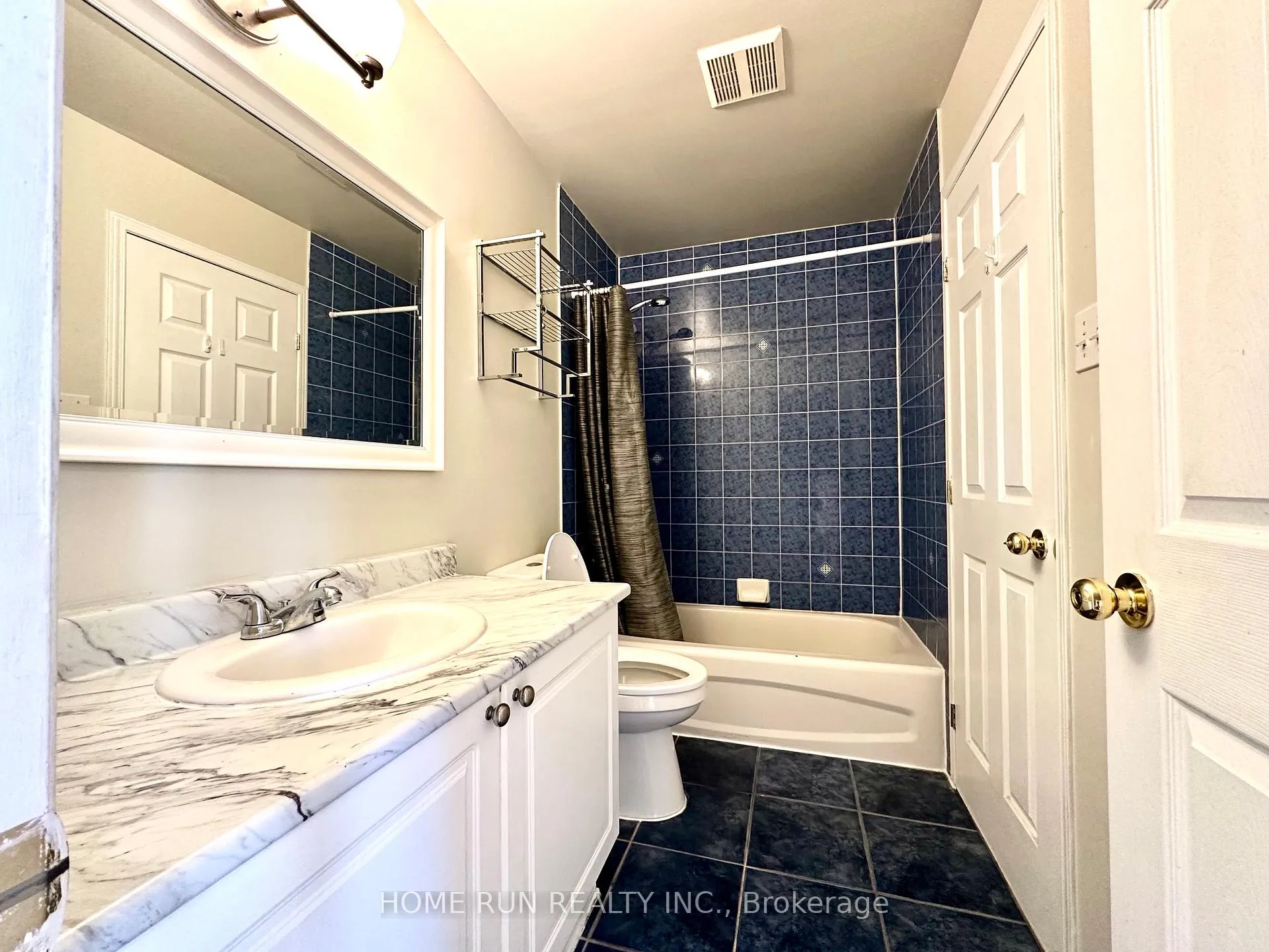 Photo 14 of 135 Kinross Private, Ottawa, Kanata - Morgan's Grant/South March — HOMEH
