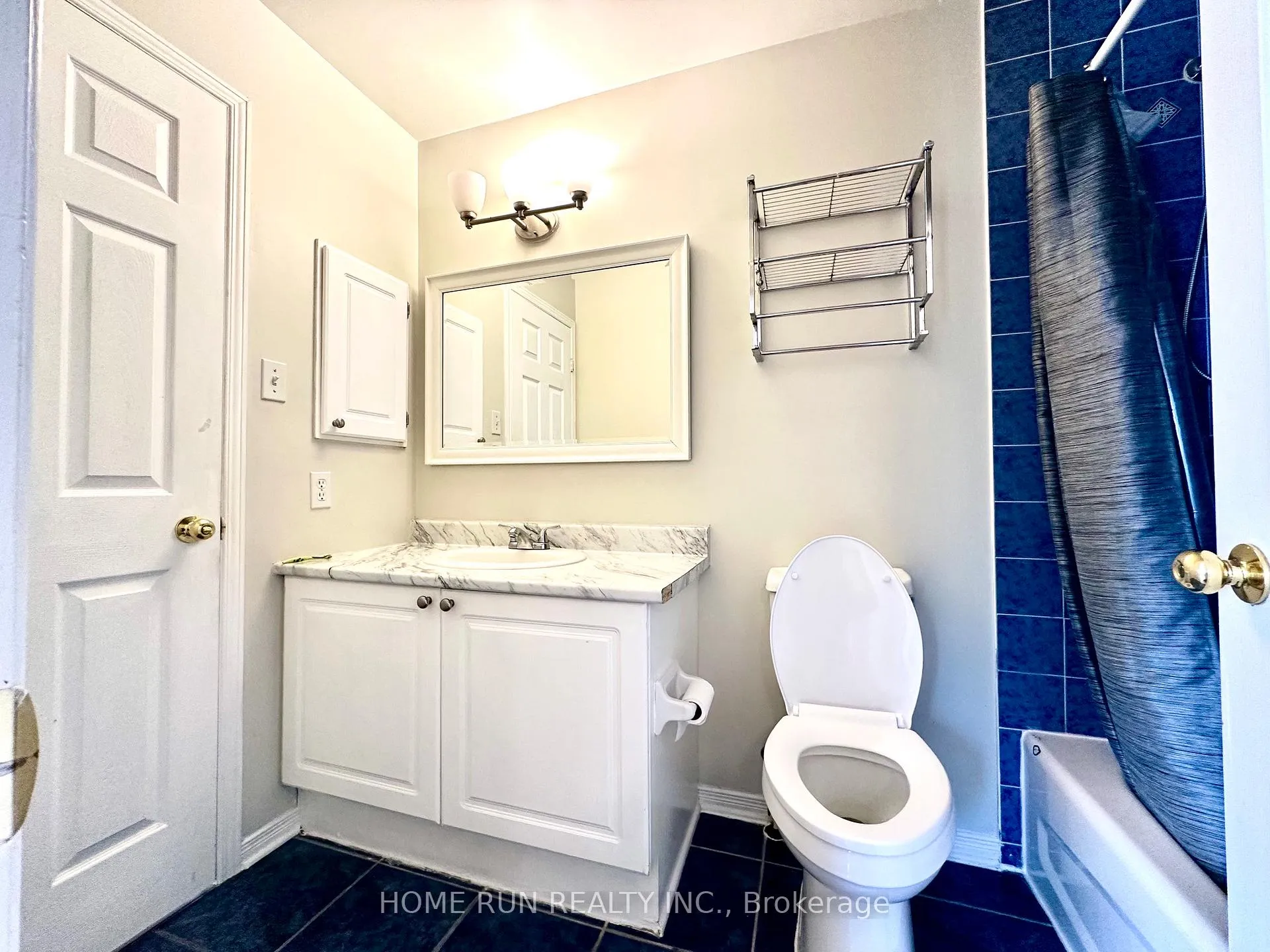 Photo 15 of 135 Kinross Private, Ottawa, Kanata - Morgan's Grant/South March — HOMEH