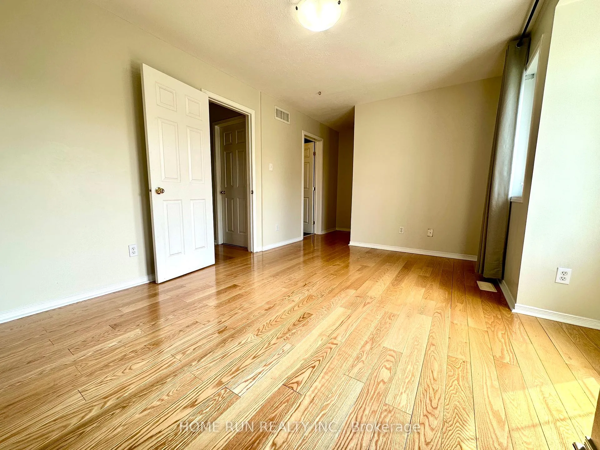 Photo 17 of 135 Kinross Private, Ottawa, Kanata - Morgan's Grant/South March — HOMEH
