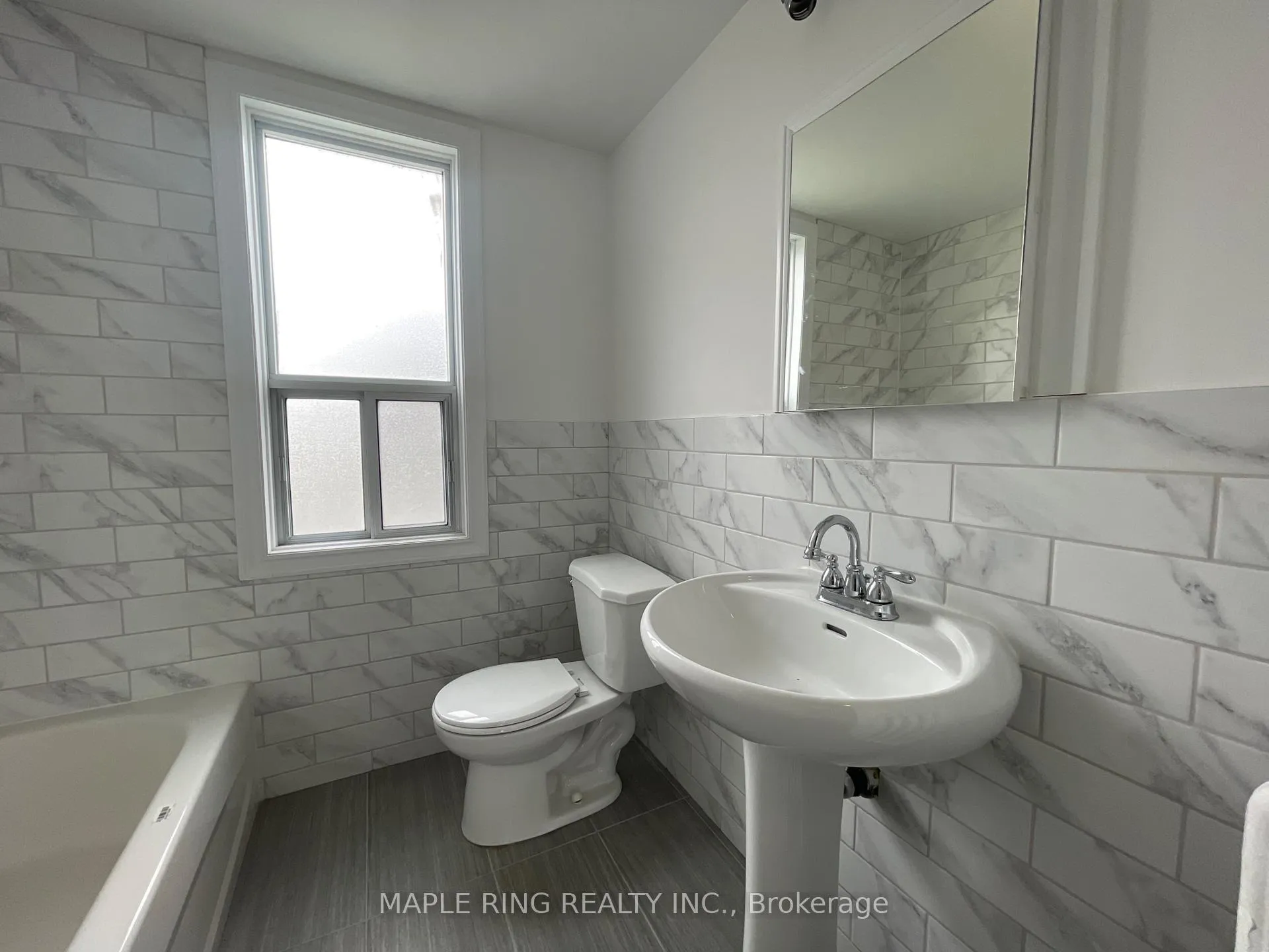 Photo 2 of Unit 7, 12 Dwight Avenue, Etobicoke, New Toronto — HOMEH