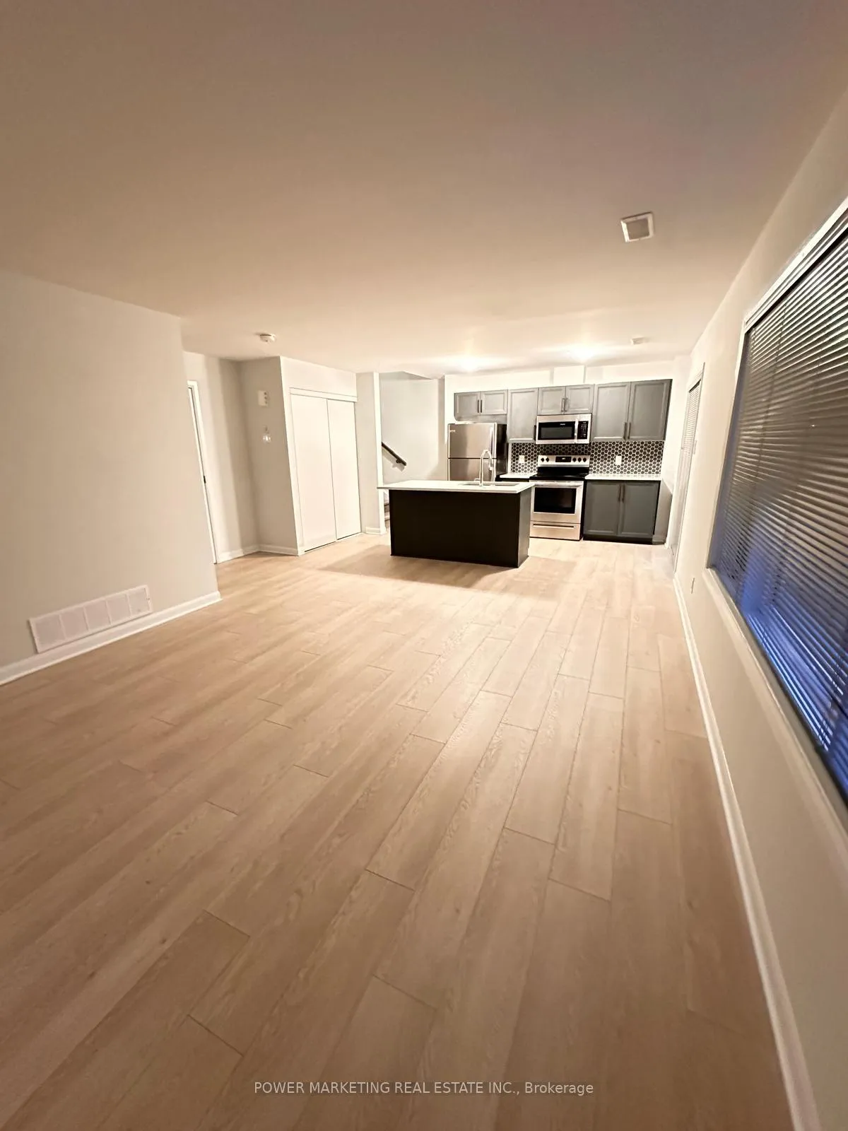 Photo 12 of Unit 24, 701 Amberwing Private, Ottawa, Avalon West — HOMEH