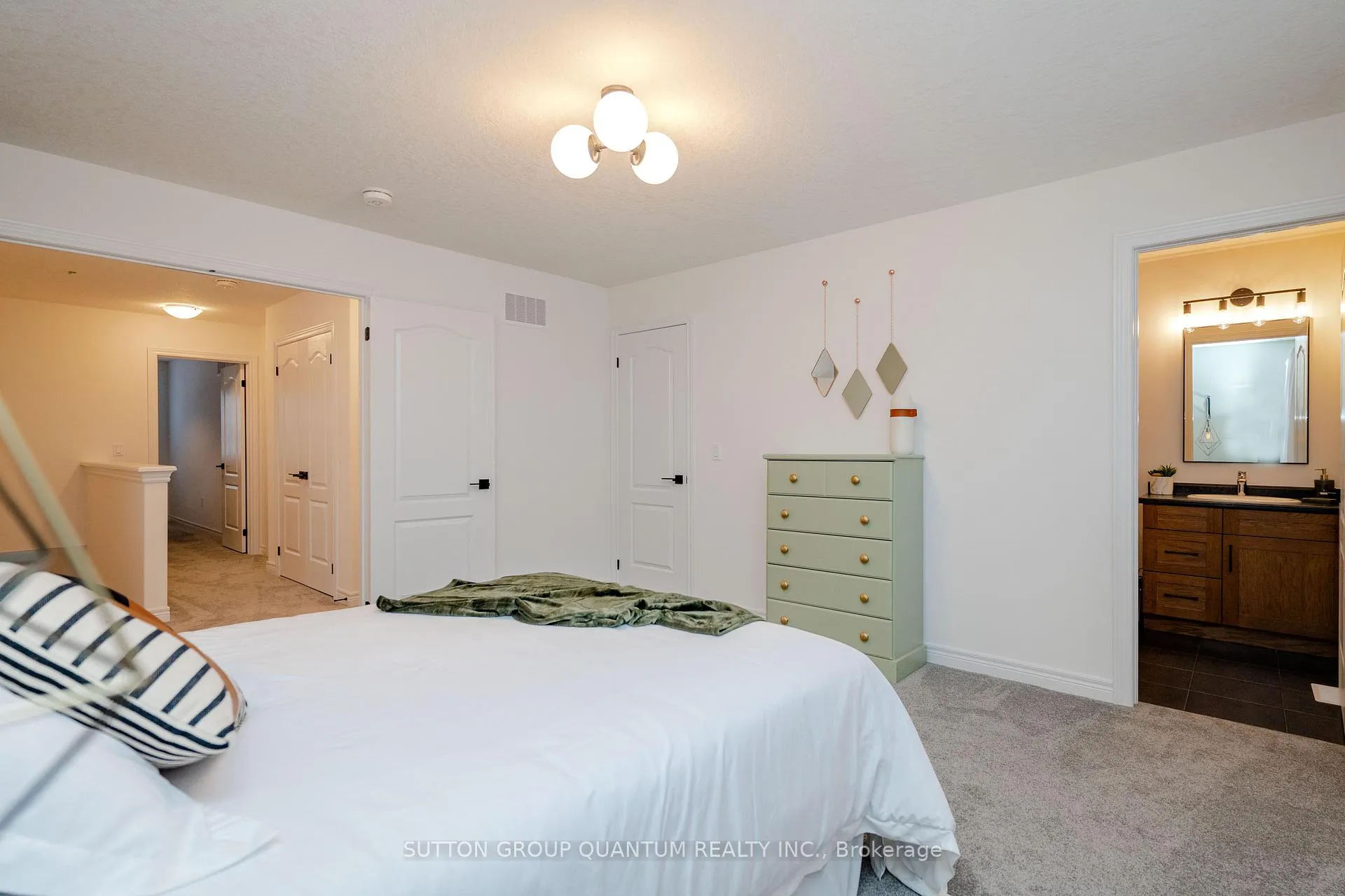 Photo 16 of 114 Mullin Street, Grey Highlands — HOMEH