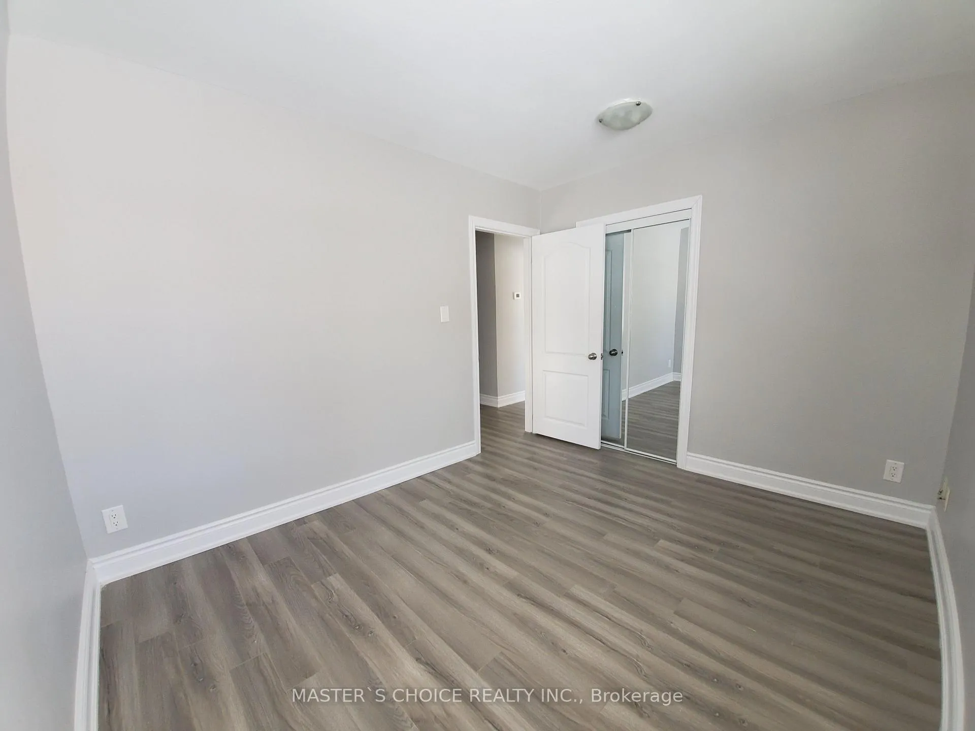 Photo 8 of 66 Beech Street, Brampton, Downtown Brampton — HOMEH