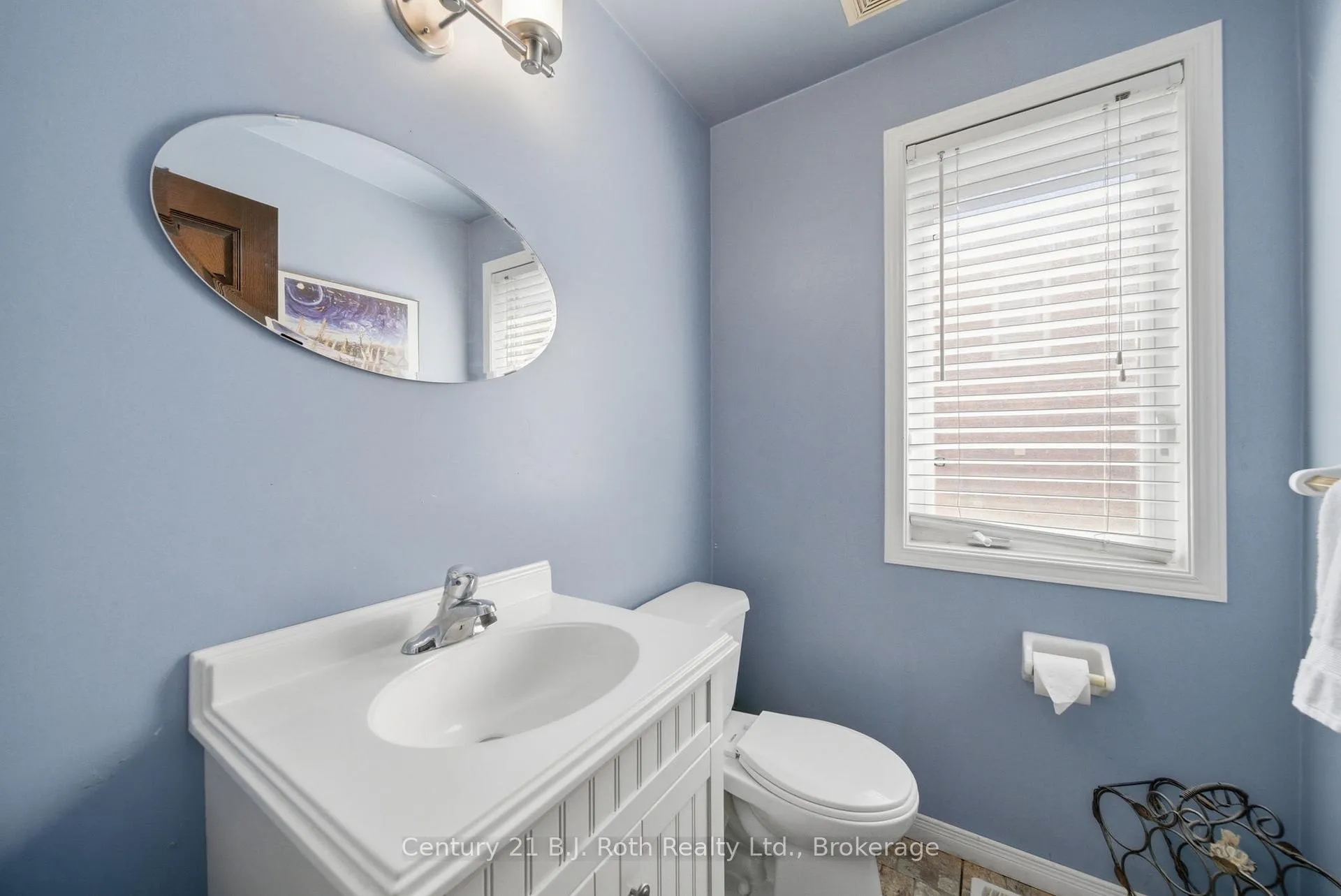 Photo 4 of Unit 5, 478 Regent Street, Orillia — HOMEH
