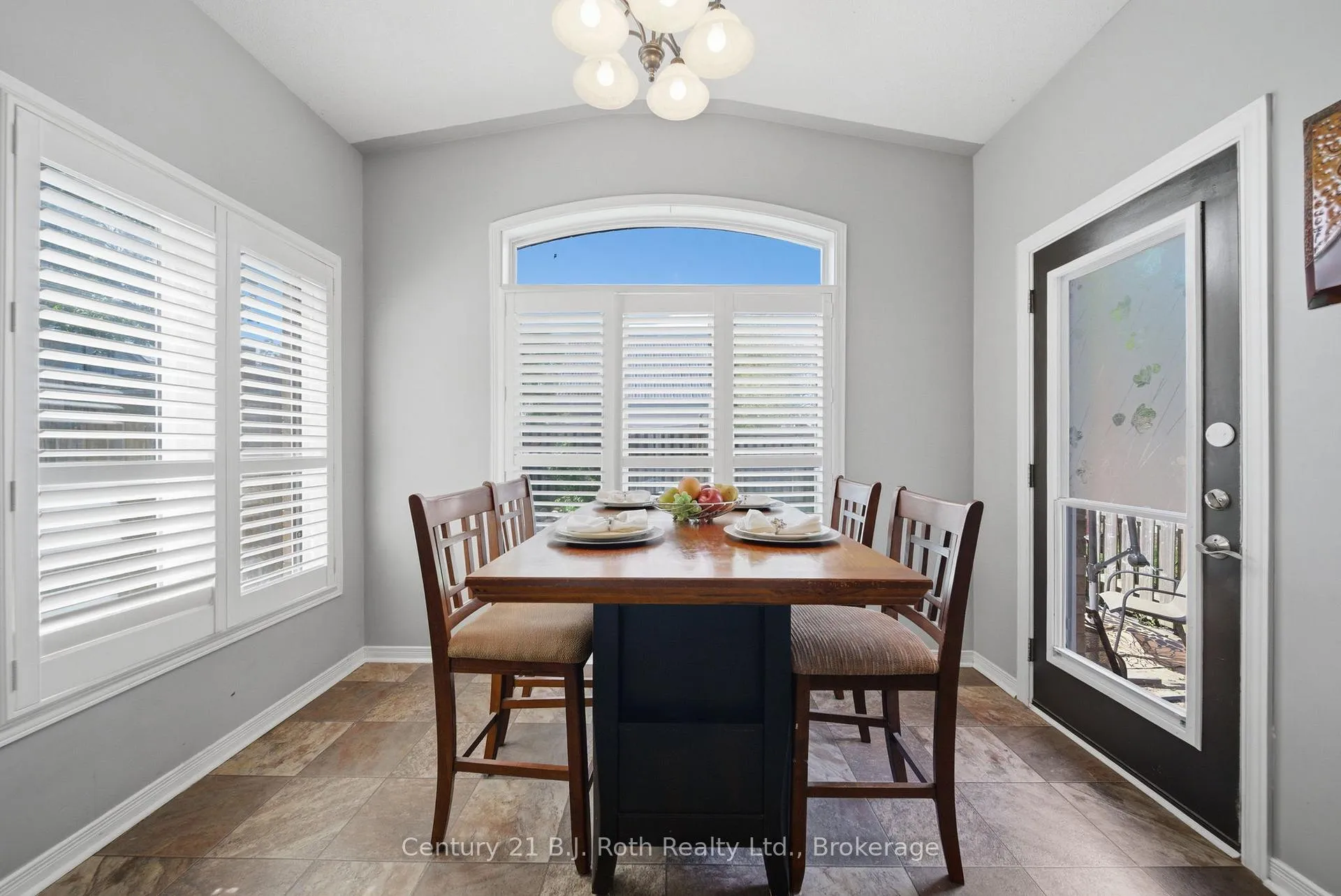 Photo 13 of Unit 5, 478 Regent Street, Orillia — HOMEH